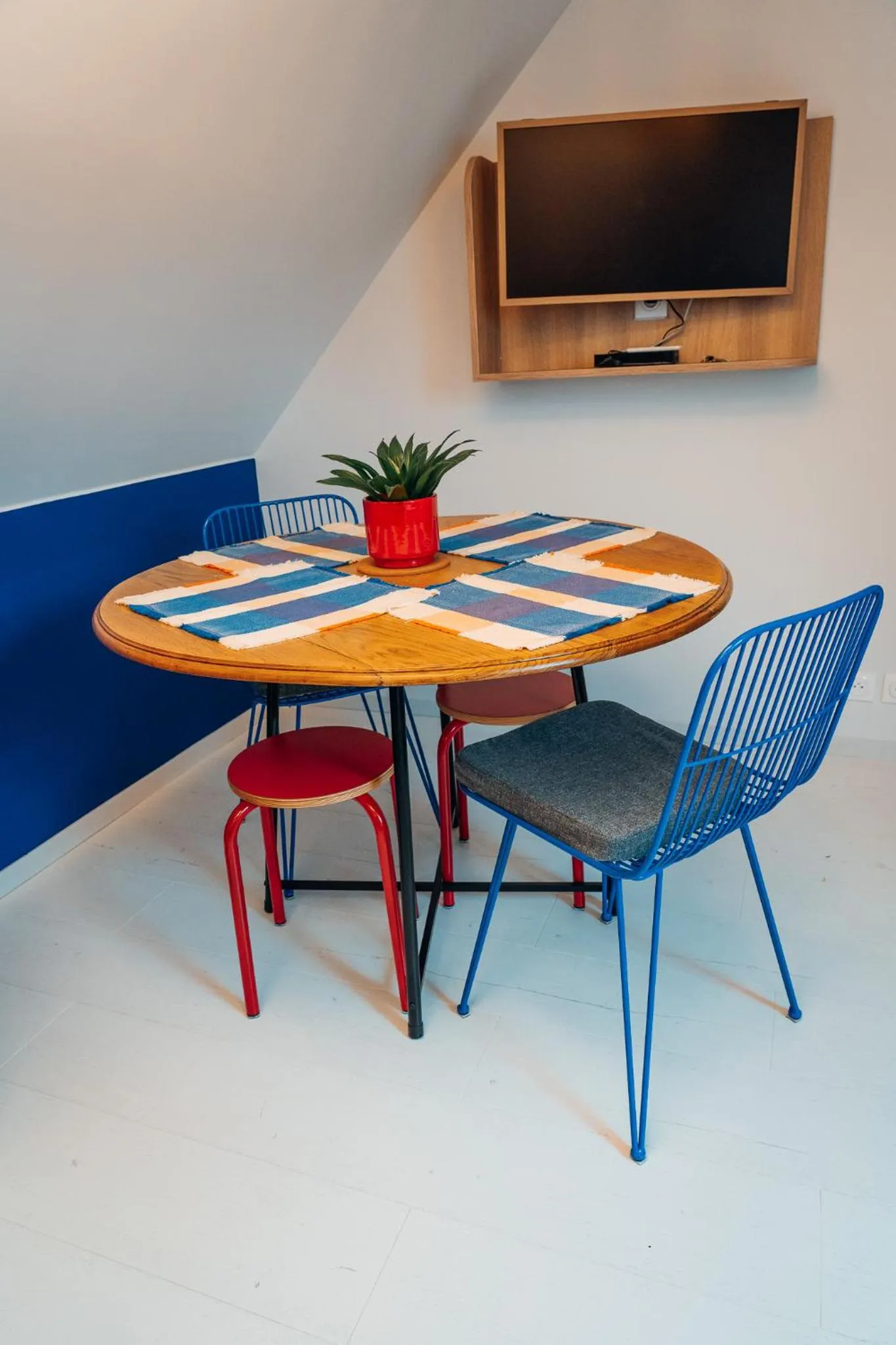 TV and multimedia in Les Charmes du Petit Pré