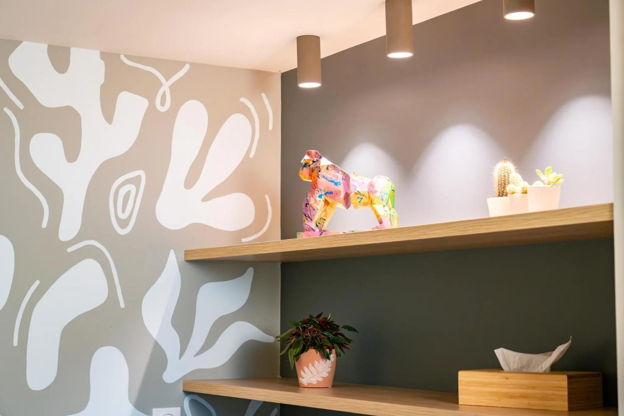 Decorative detail in Les Charmes du Petit Pré