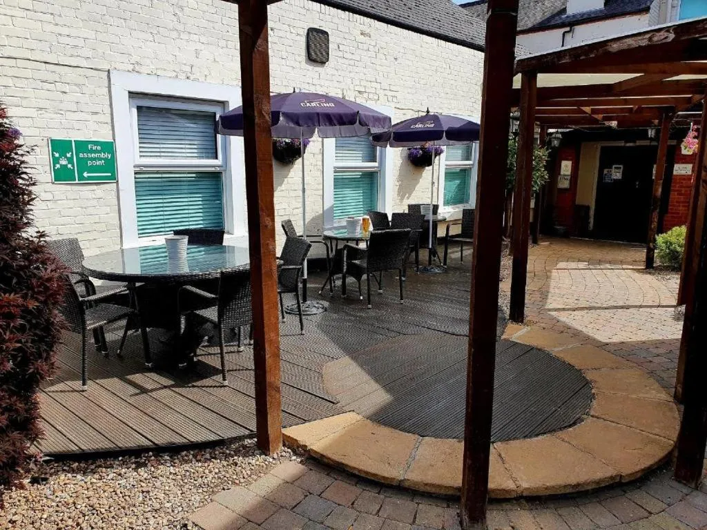 Other in Dancenter East Midlands Airport