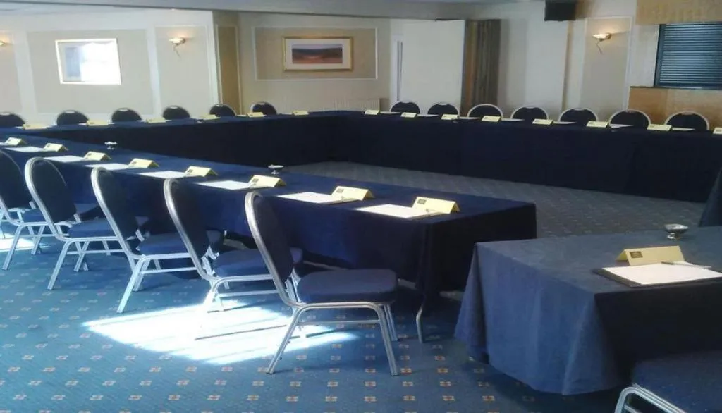 Other in Dancenter East Midlands Airport