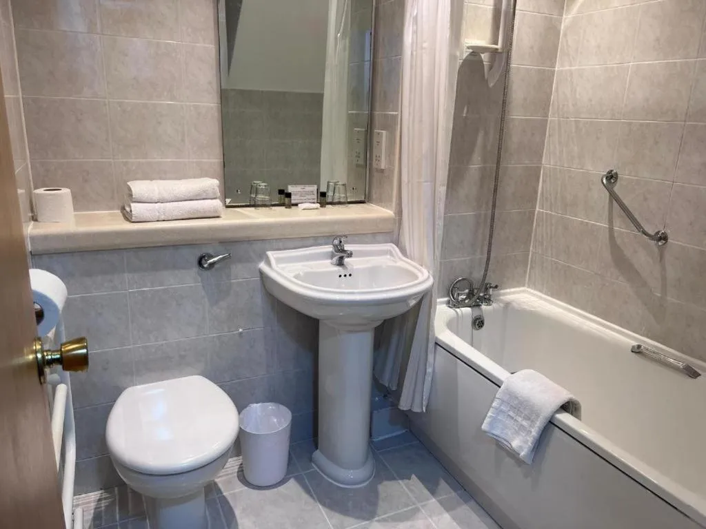 Bathroom in Dancenter East Midlands Airport