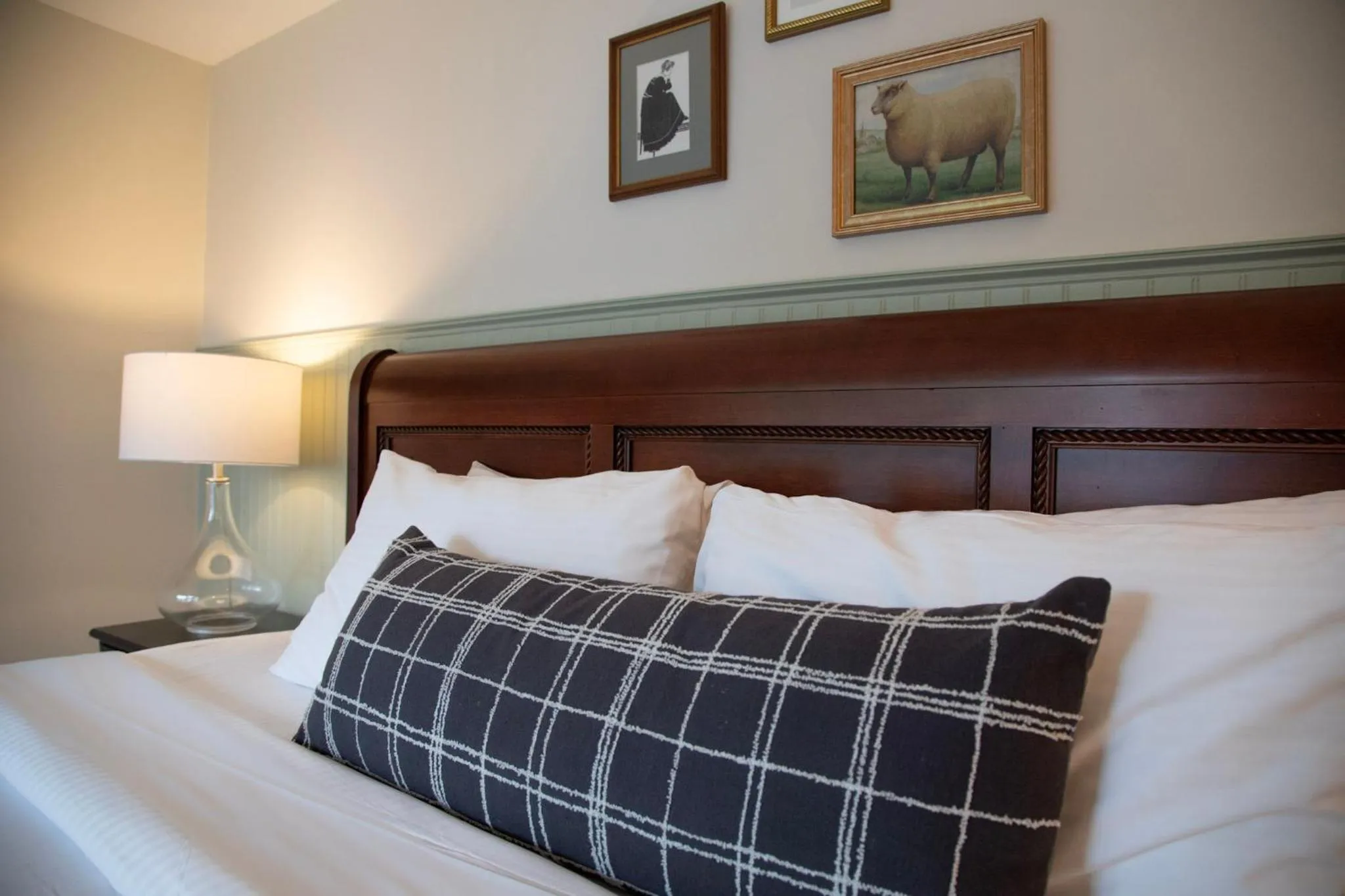 Bedroom, Bed in The Shire Woodstock