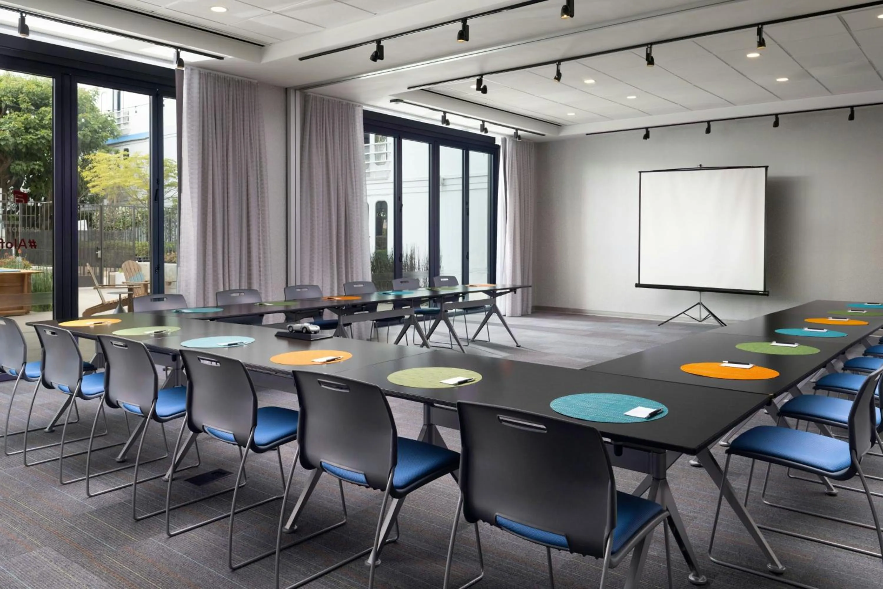Meeting/conference room in Aloft El Segundo - Los Angeles Airport