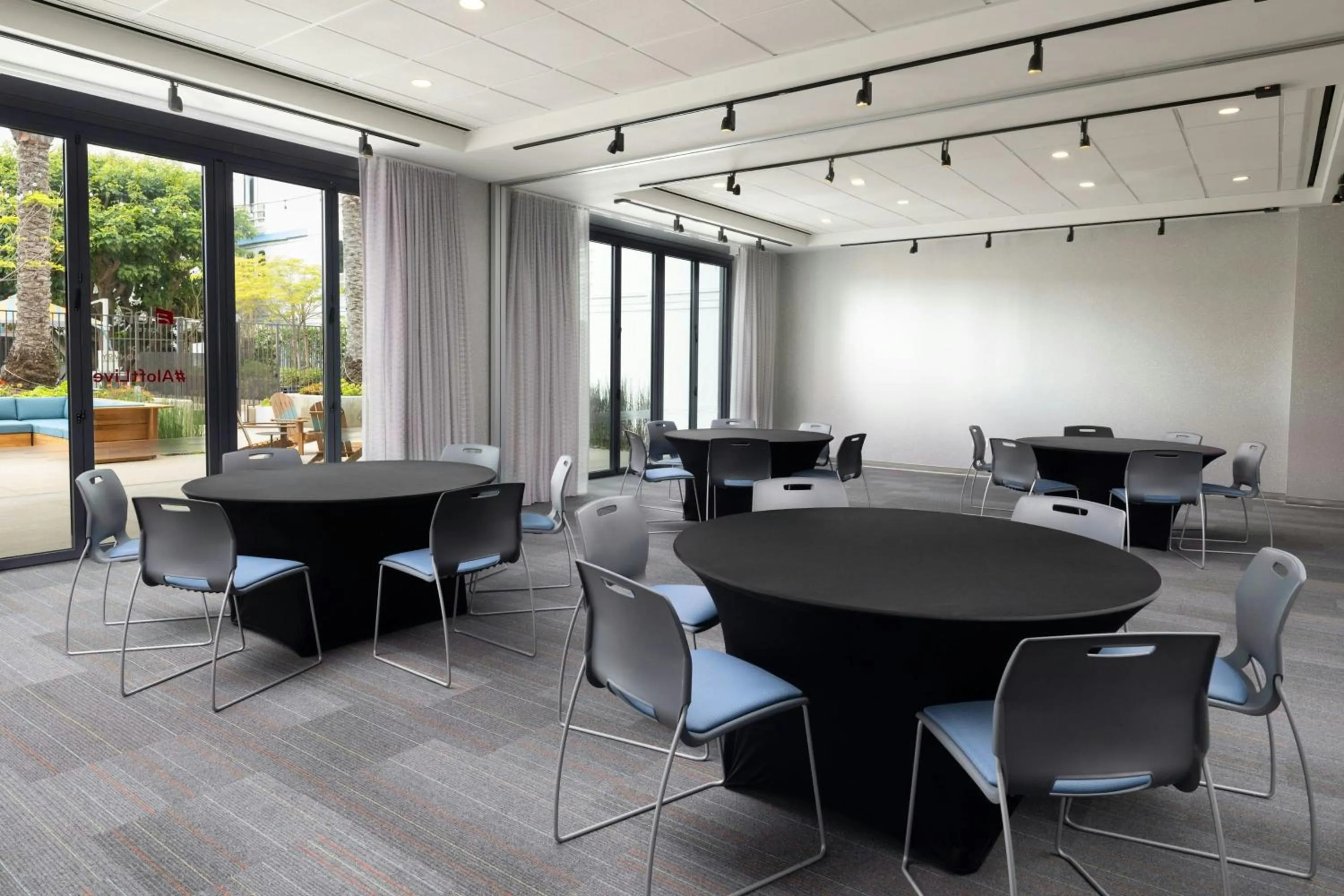 Meeting/conference room in Aloft El Segundo - Los Angeles Airport
