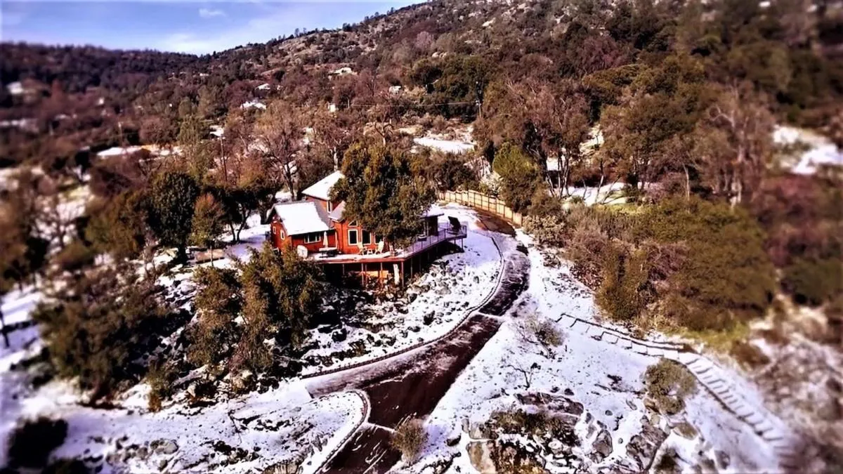 Waterfall Lodge near Yosemite Endless Pool, Hot Tub, Playground