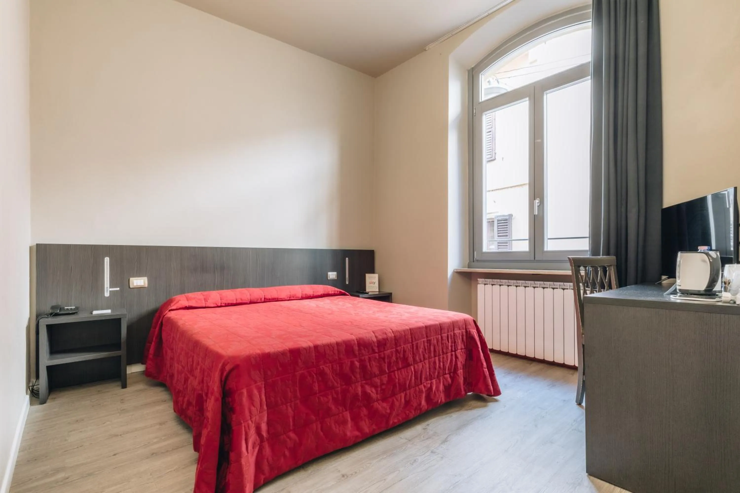 Bedroom, Bed in Hotel Astoria