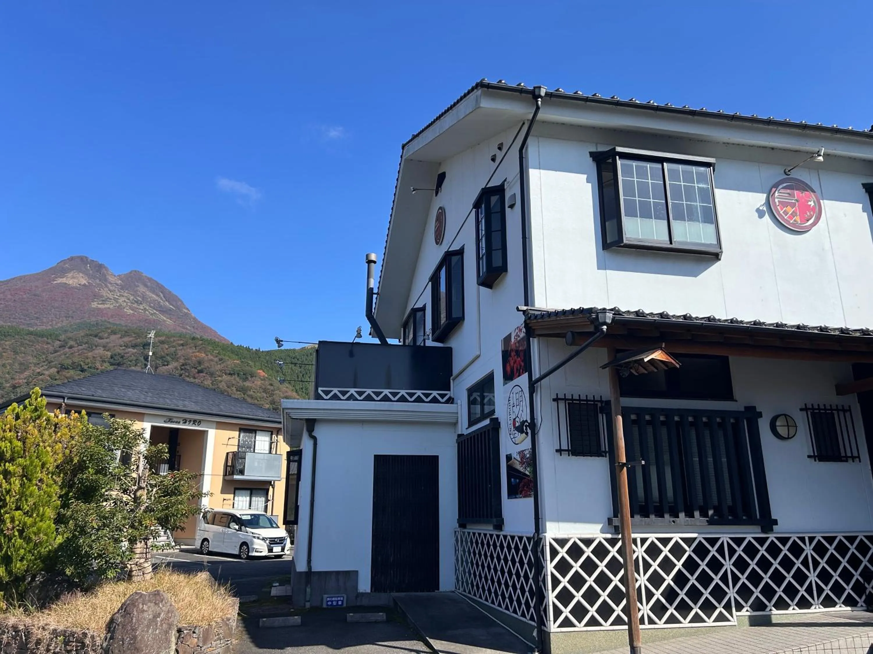 Property building in Yufuin Tabinokura