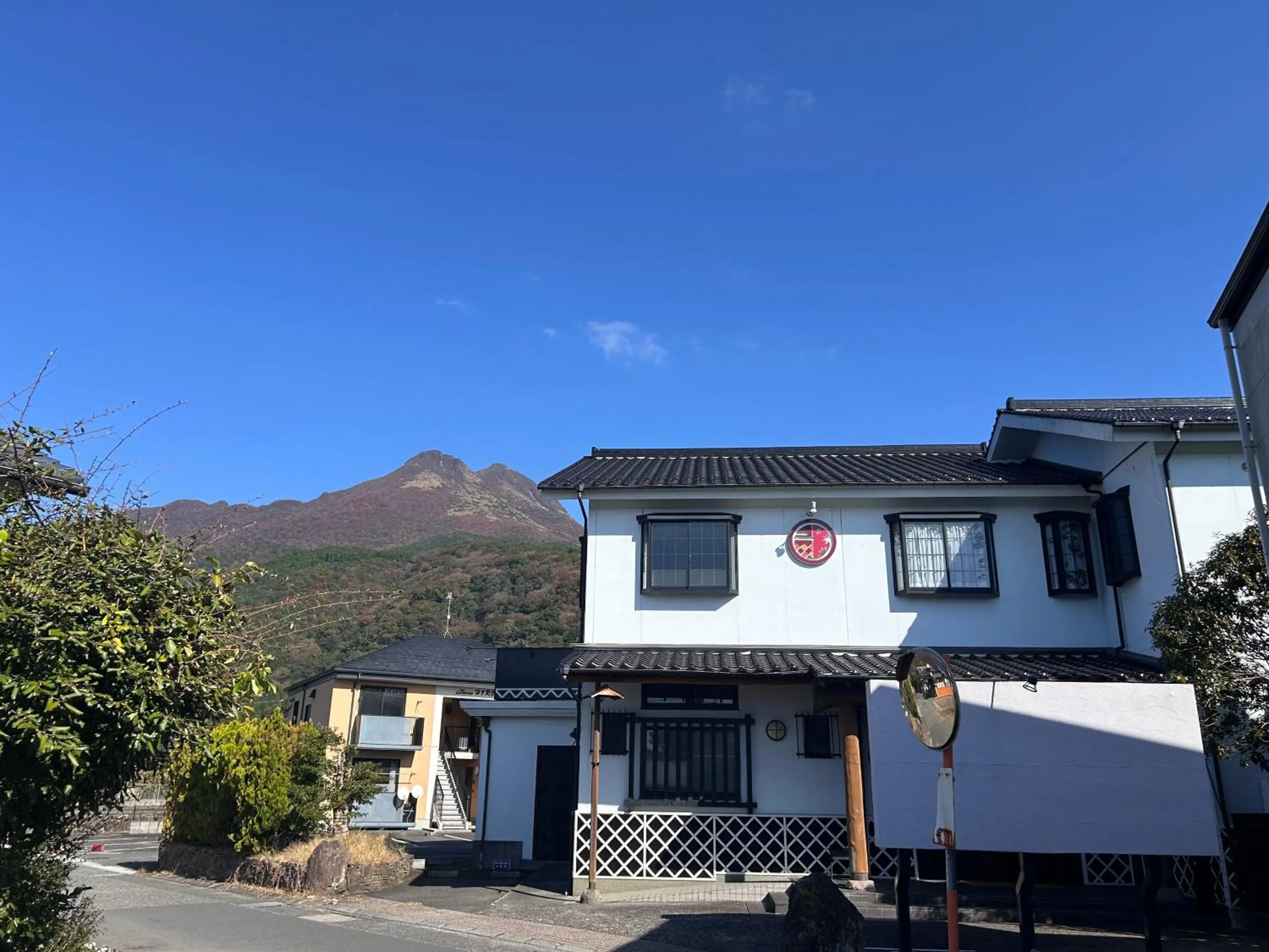 Property building in Yufuin Tabinokura
