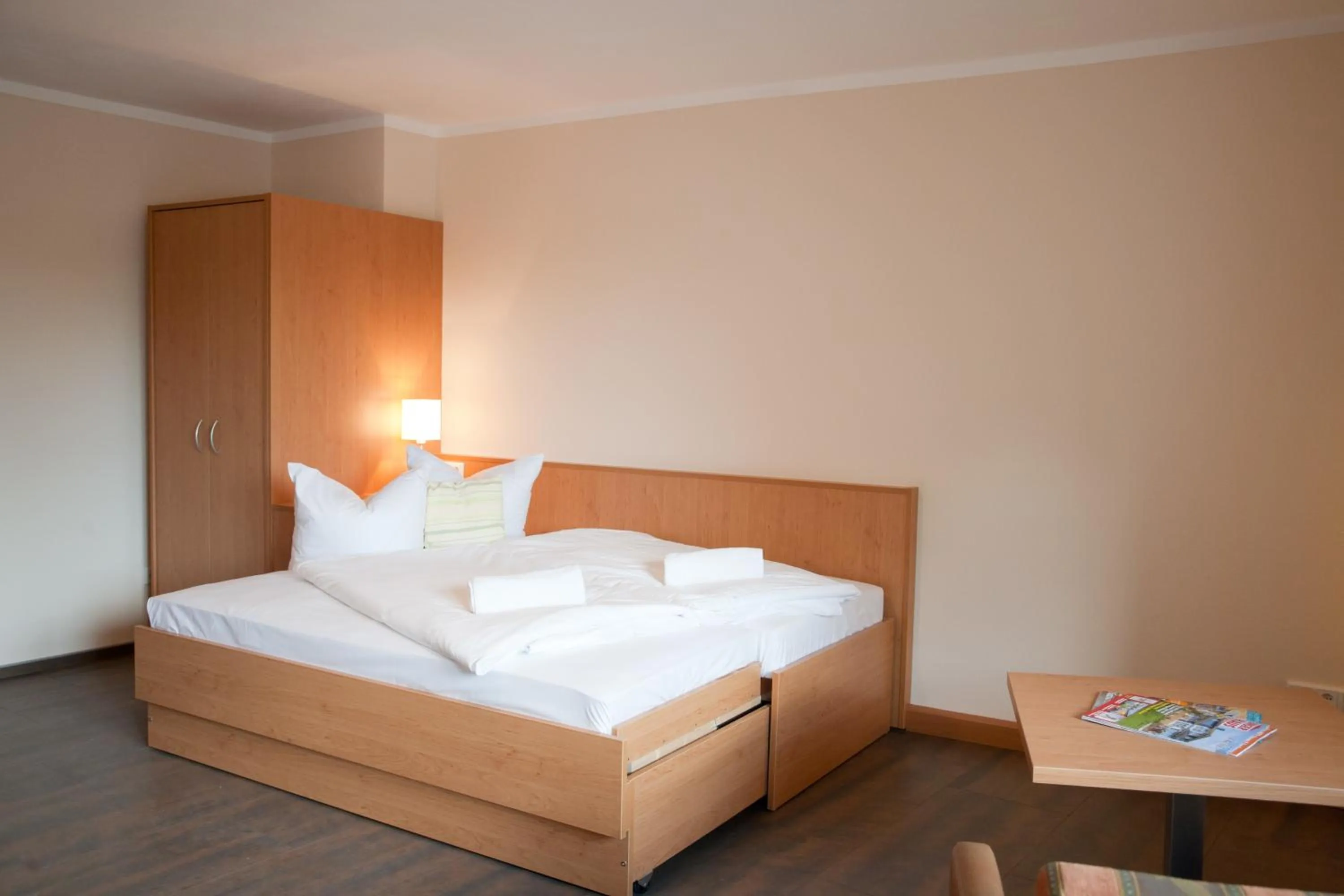 Photo of the whole room, Bed in Apartmenthaus Wesertor