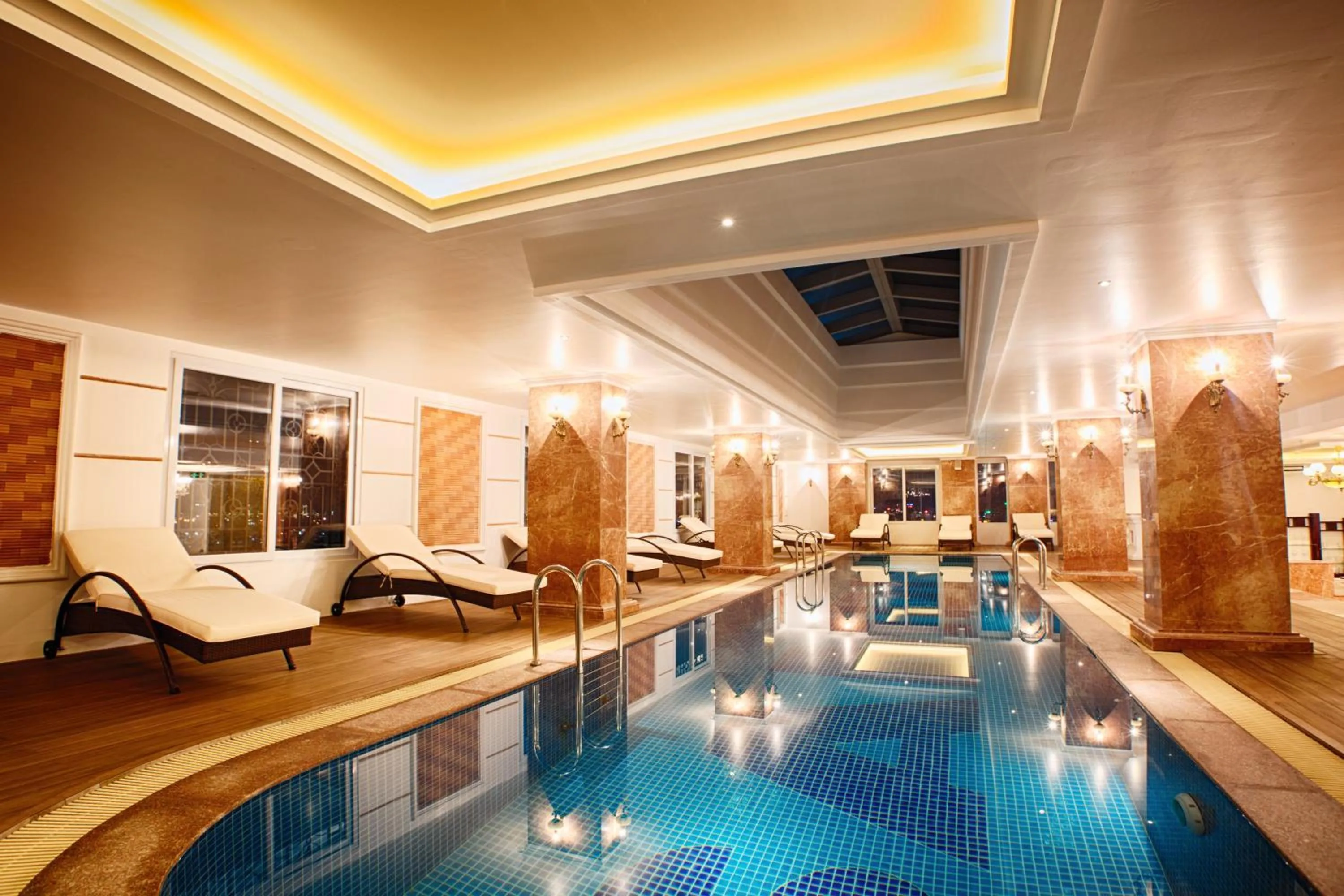 Swimming pool in Samdi Da Nang Central Hotel