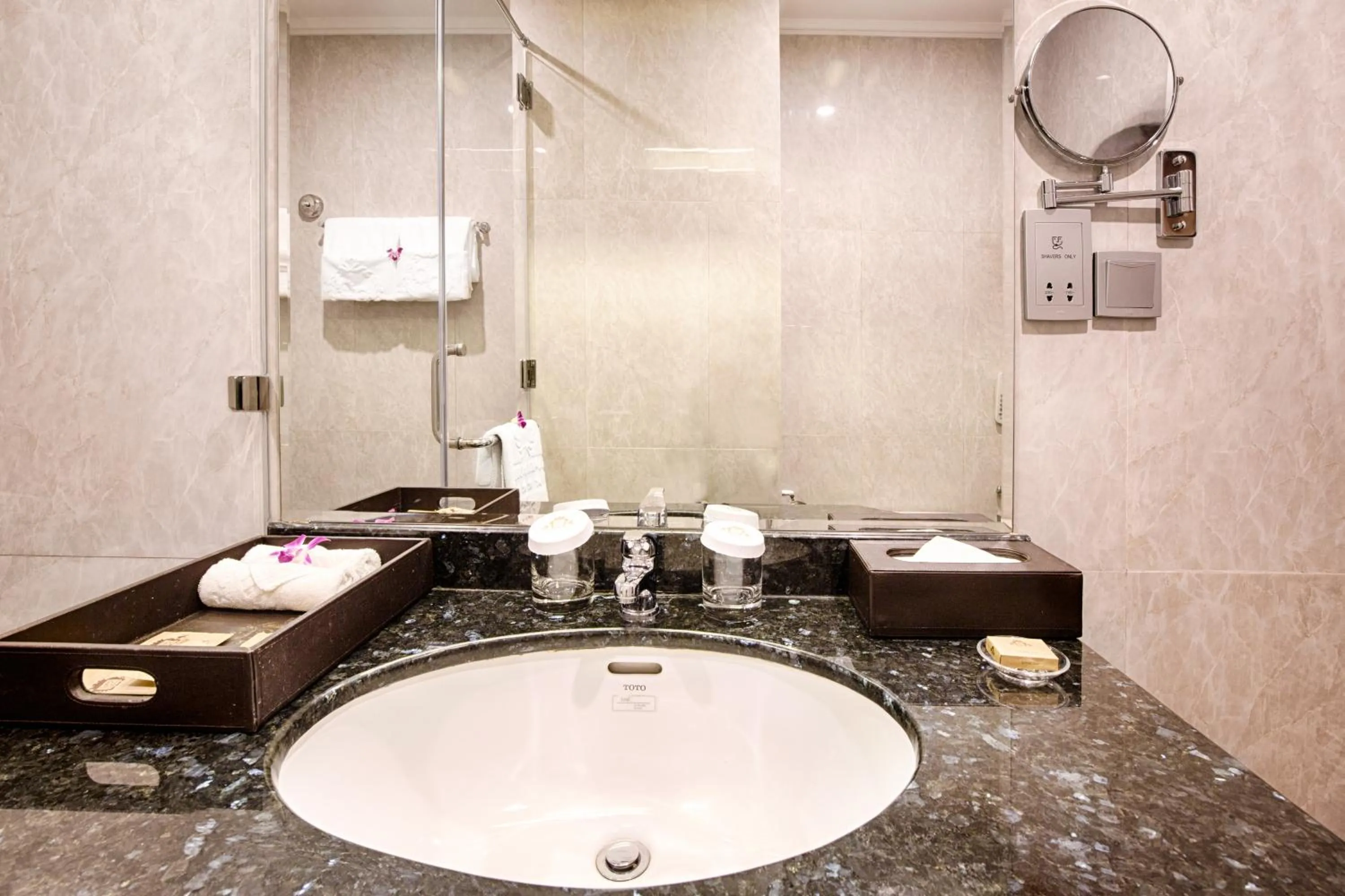 Bathroom in Samdi Da Nang Central Hotel