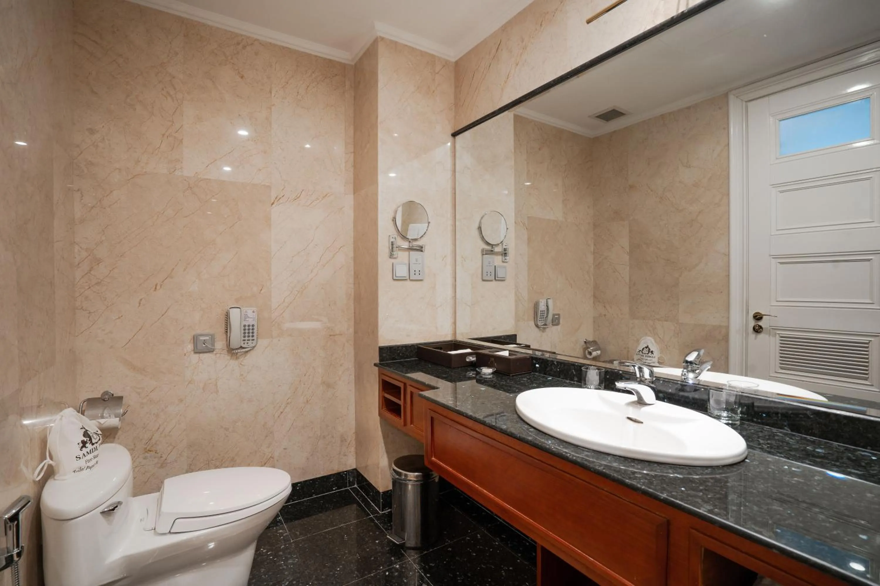 Bathroom in Samdi Da Nang Central Hotel