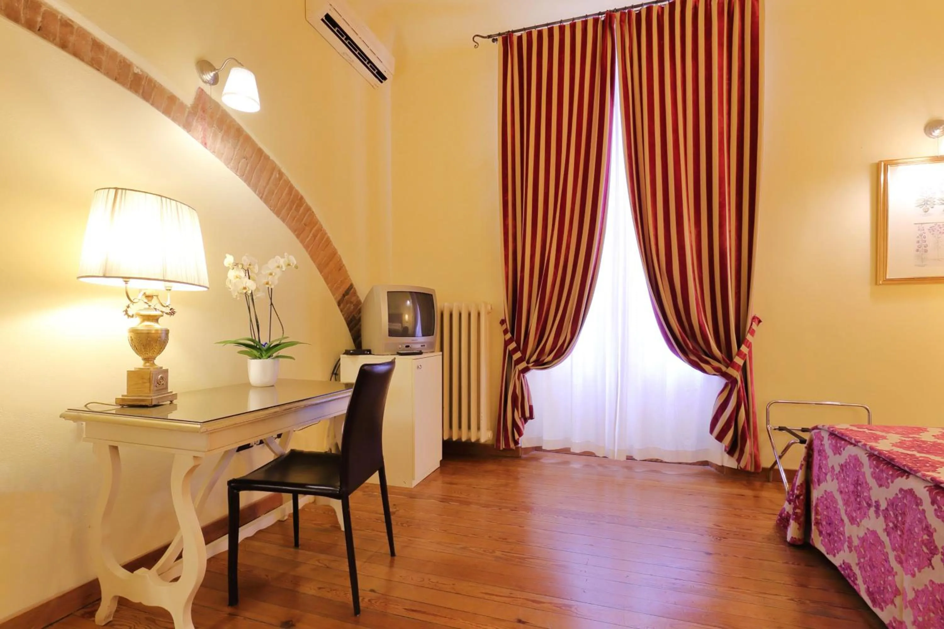 Day, Bed in Relais Lavagnini Florence