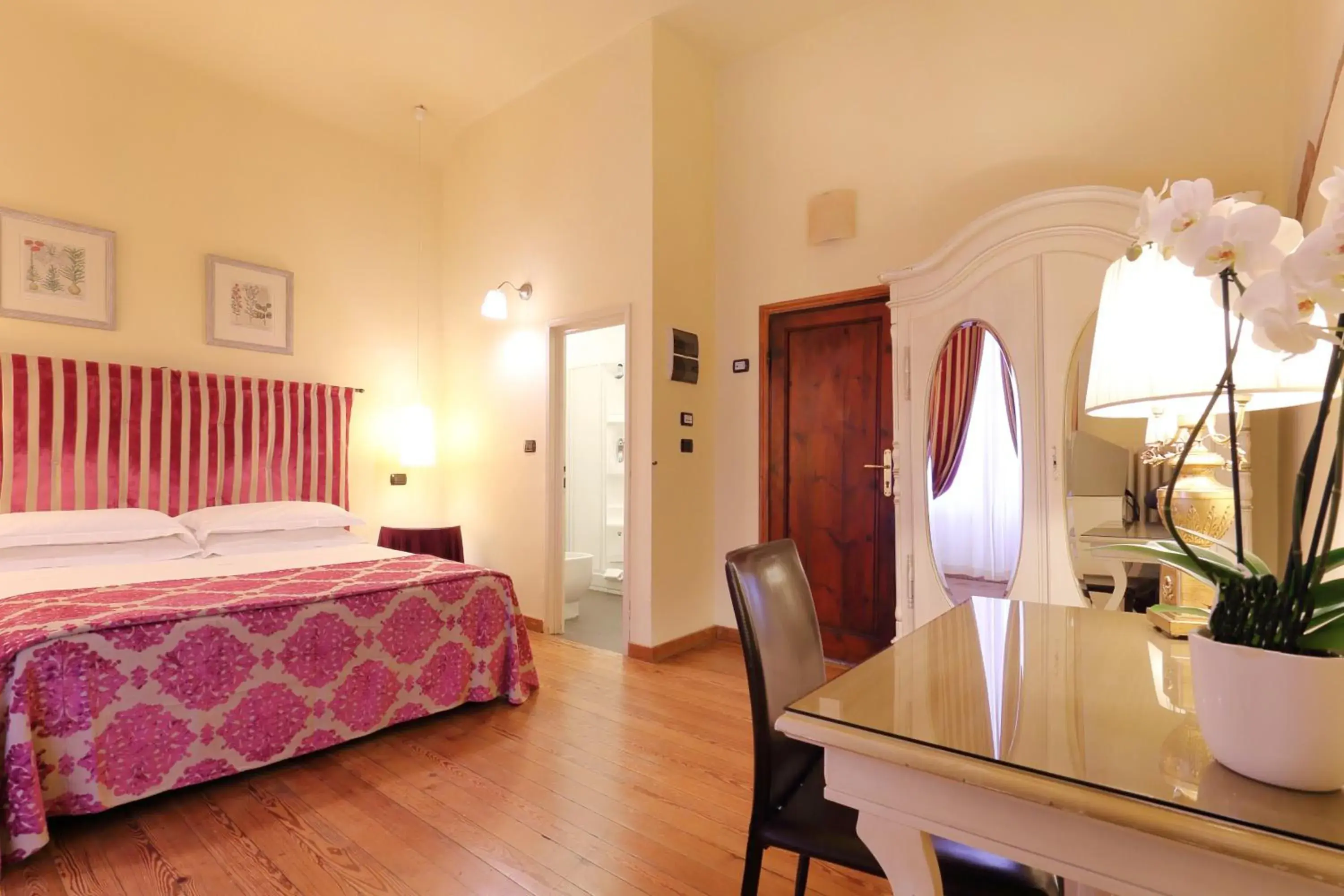 Day, Bed in Relais Lavagnini Florence Day, Bed in Relais Lavagnini Florence