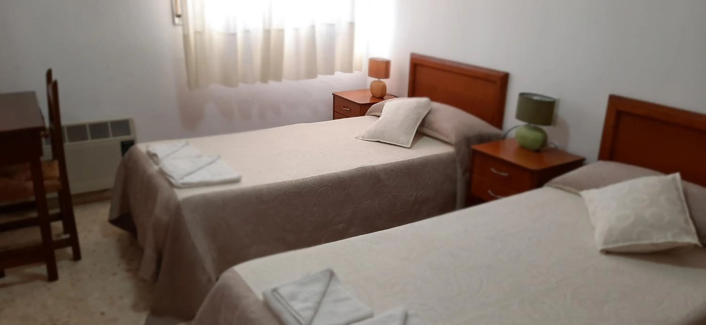 Bed in Convento Madre de Dios de Carmona