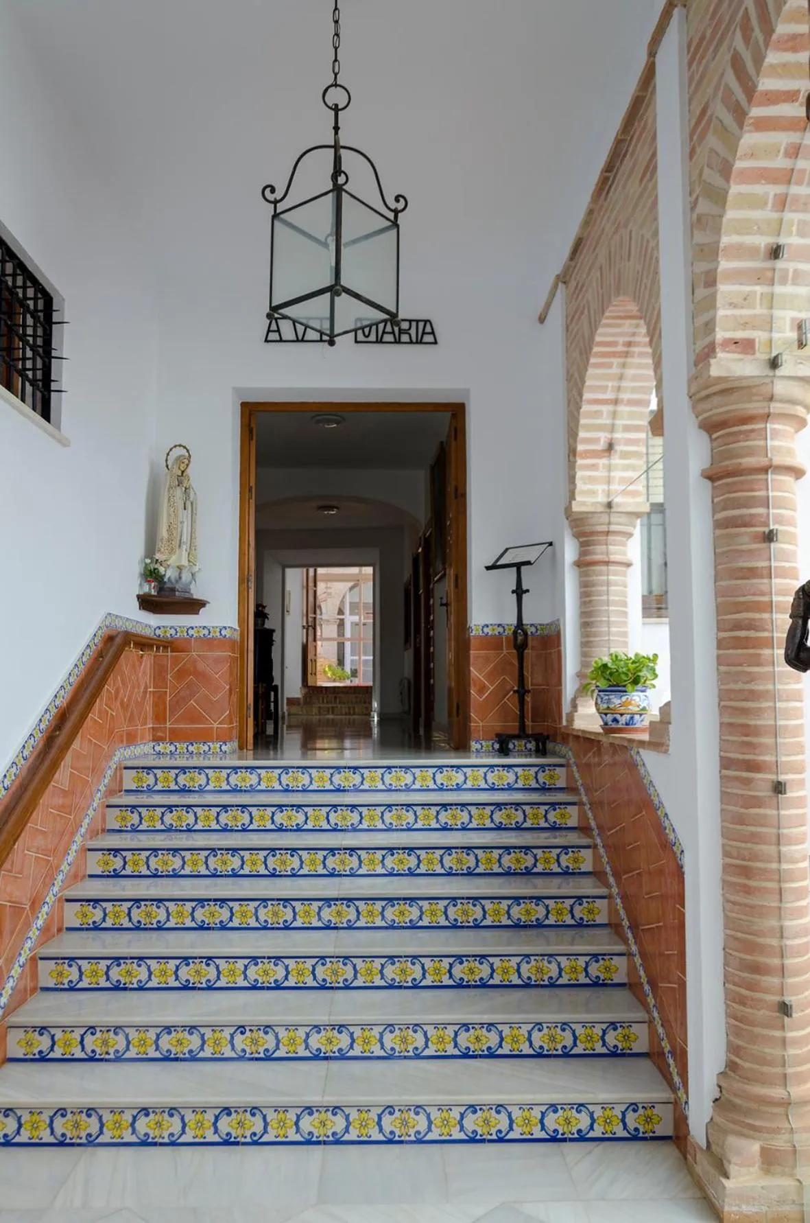 Facade/entrance in Convento Madre de Dios de Carmona