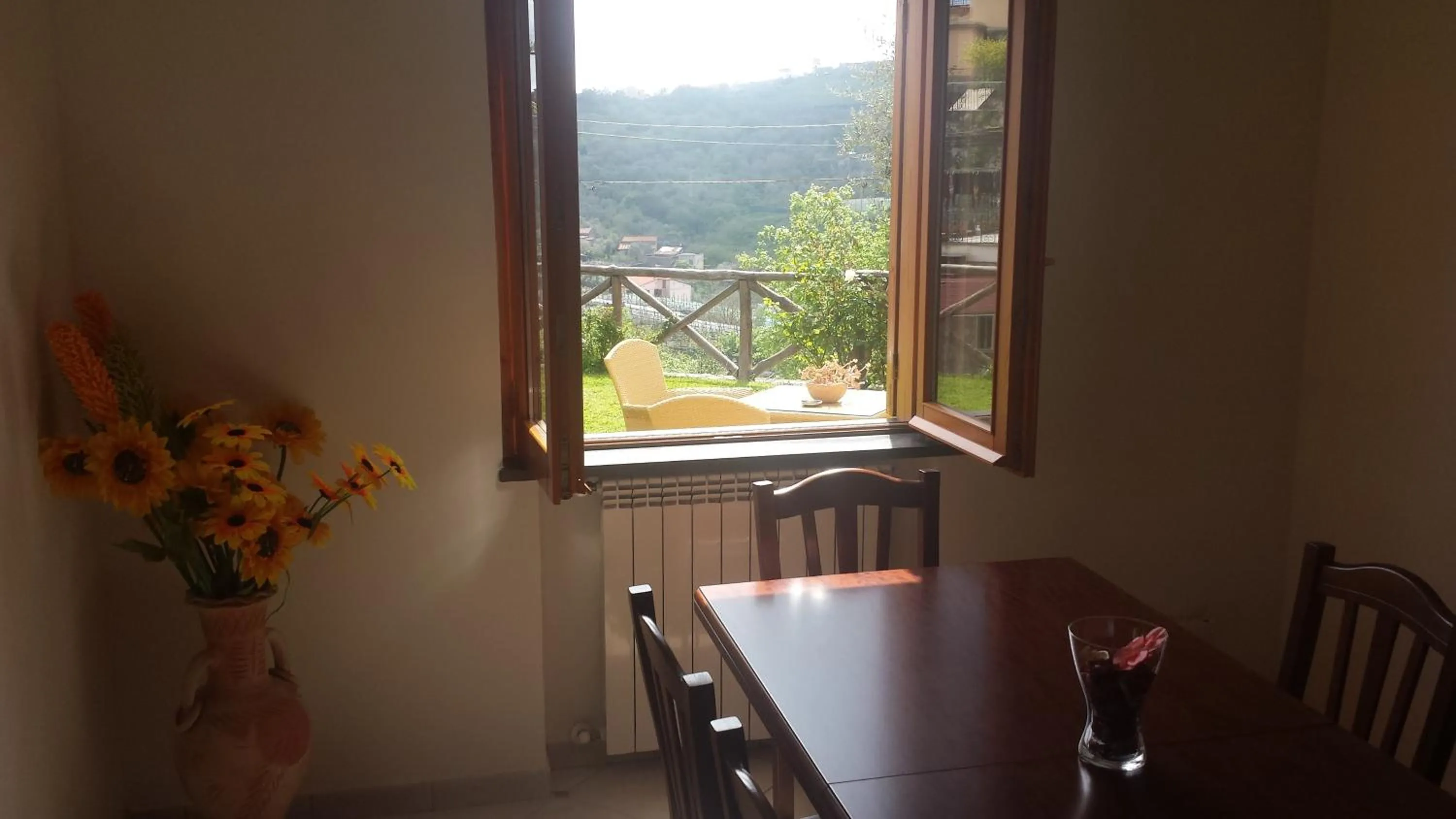 Communal kitchen in Villa Talea