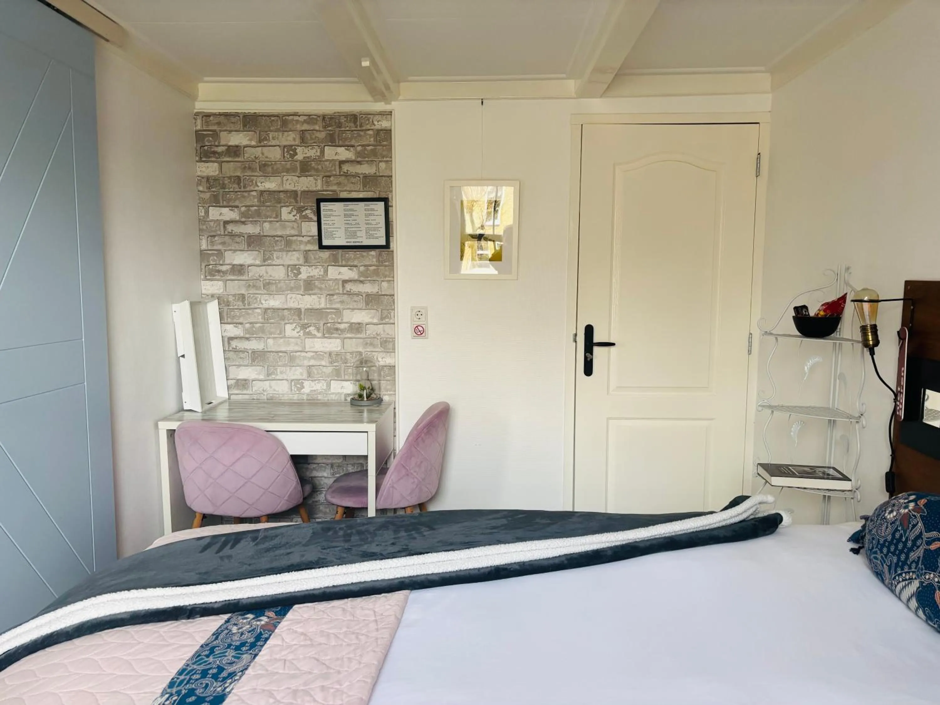 Bedroom, Bed in Homestay Harlingen