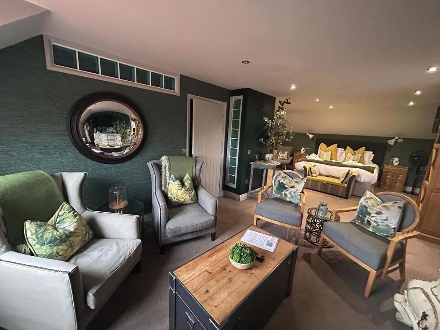 No33 THORNHAM BOUTIQUE SUITES