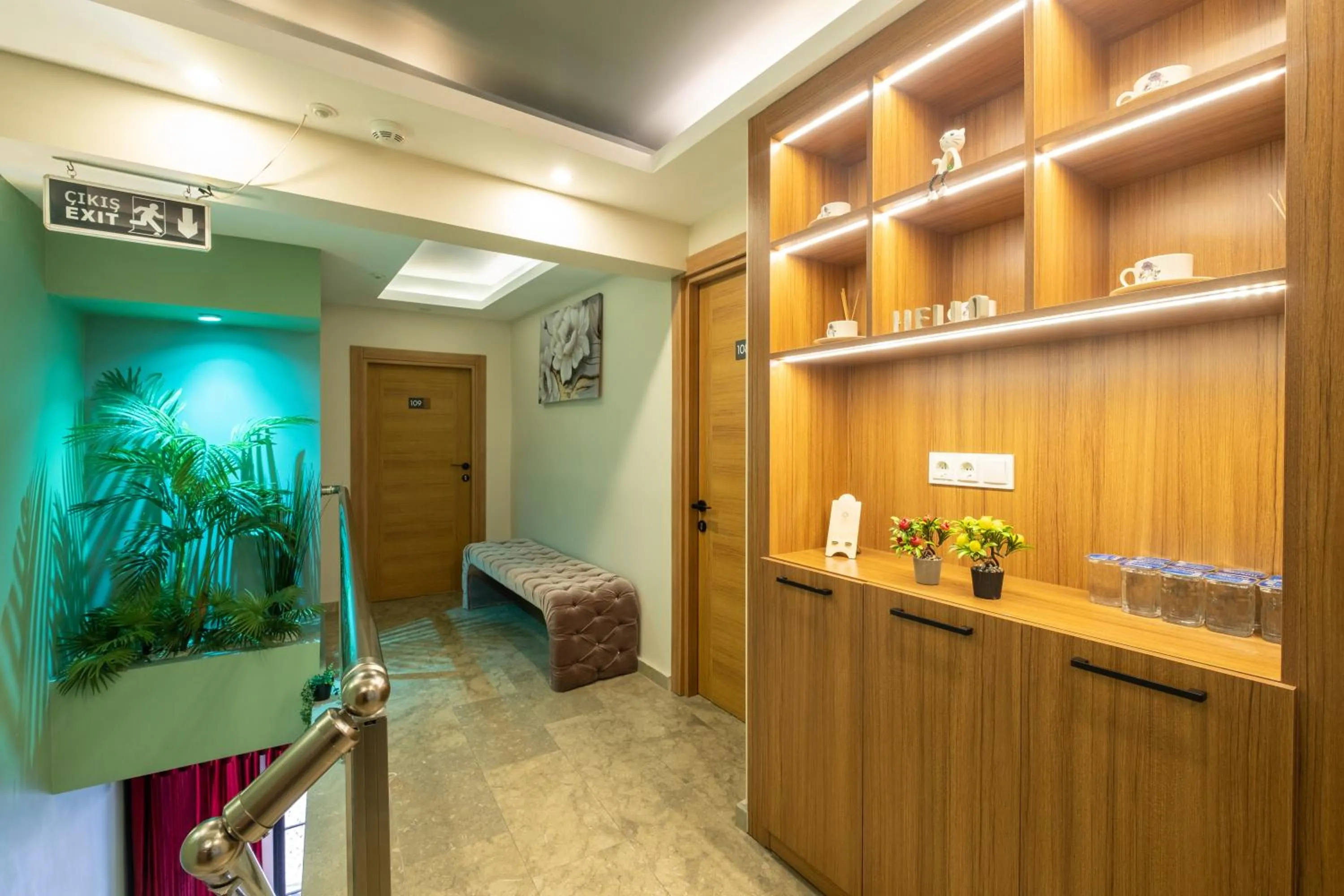 Lobby or reception in İstanbulites Hotel
