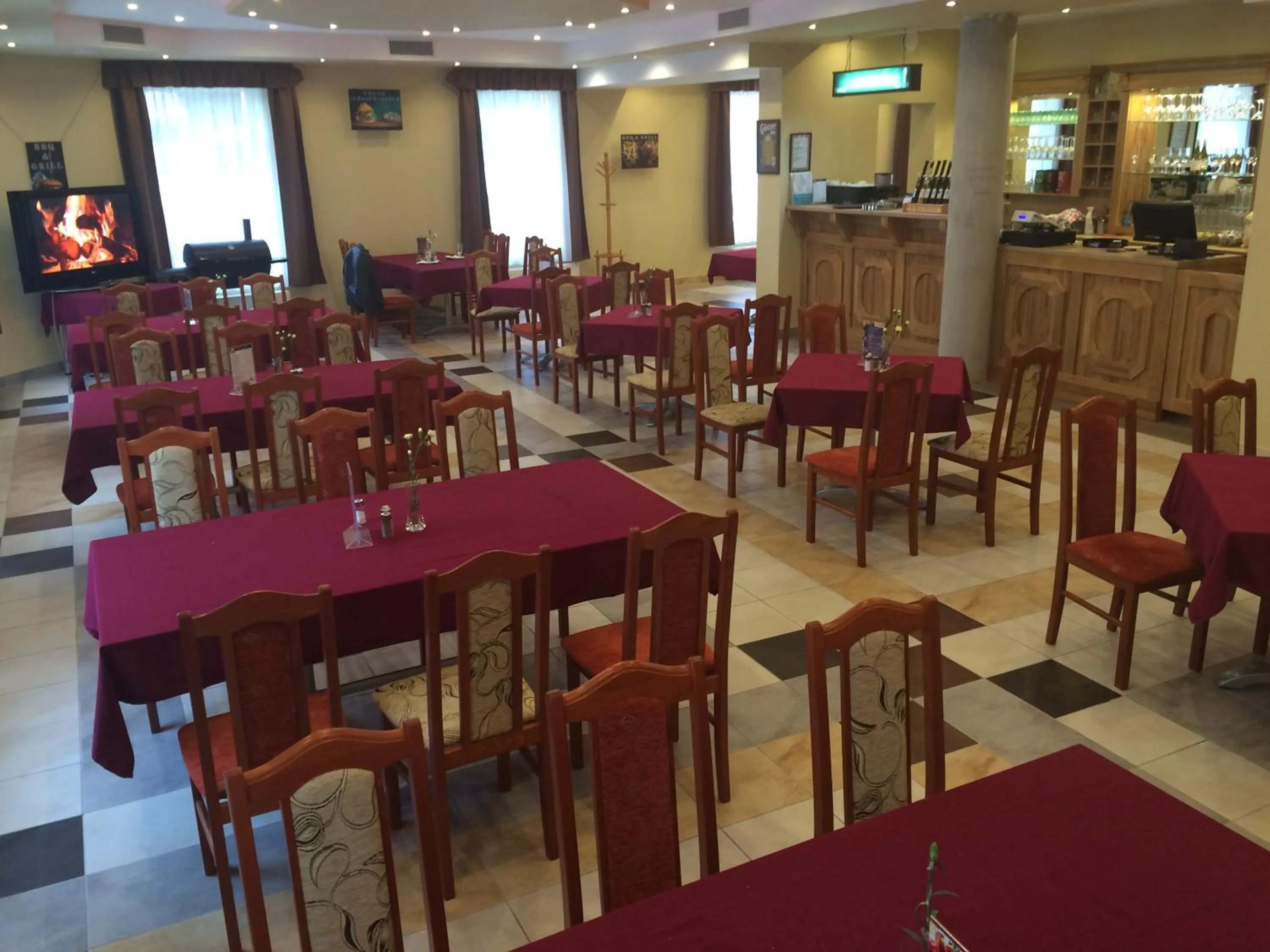 Restaurant/places to eat in Aranytál Panzió