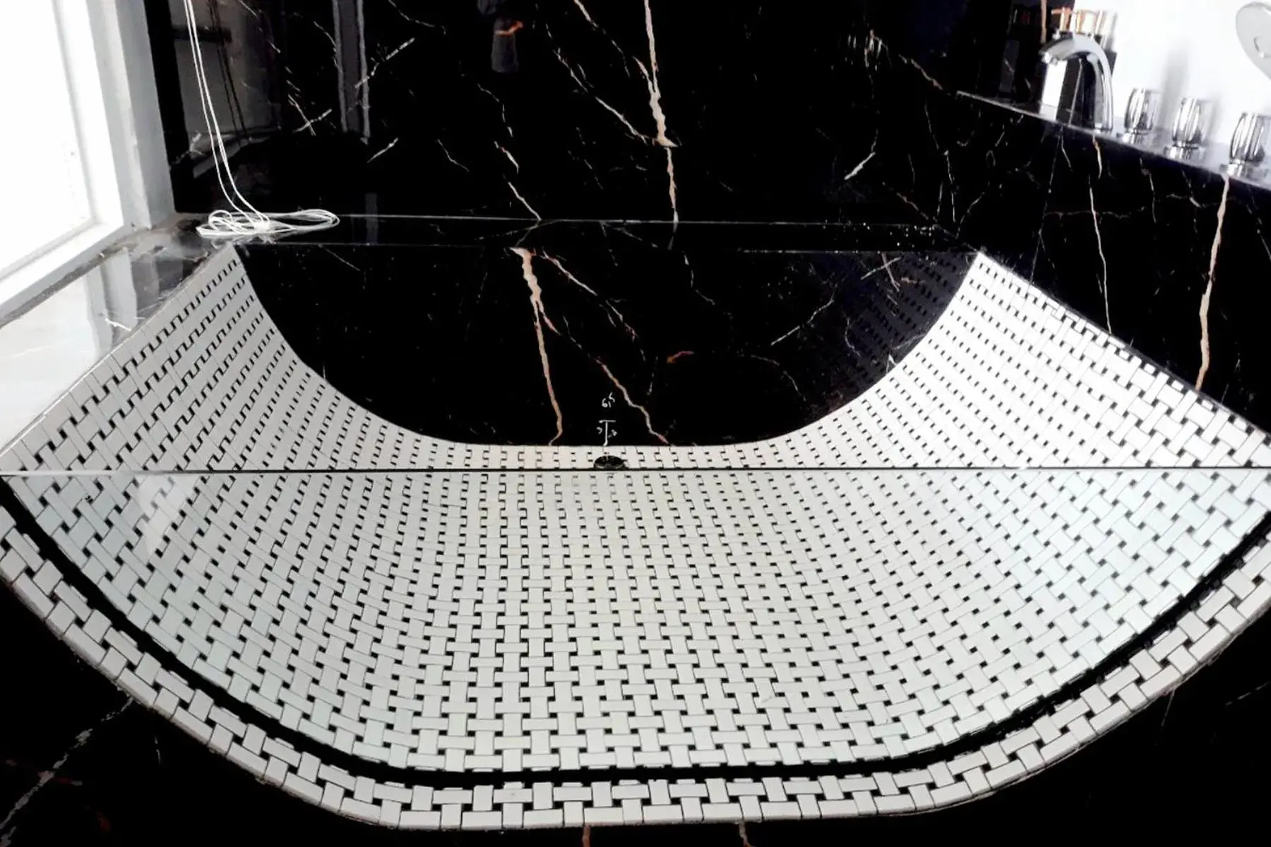 Shower in La Paix Dalat Shower in La Paix Dalat