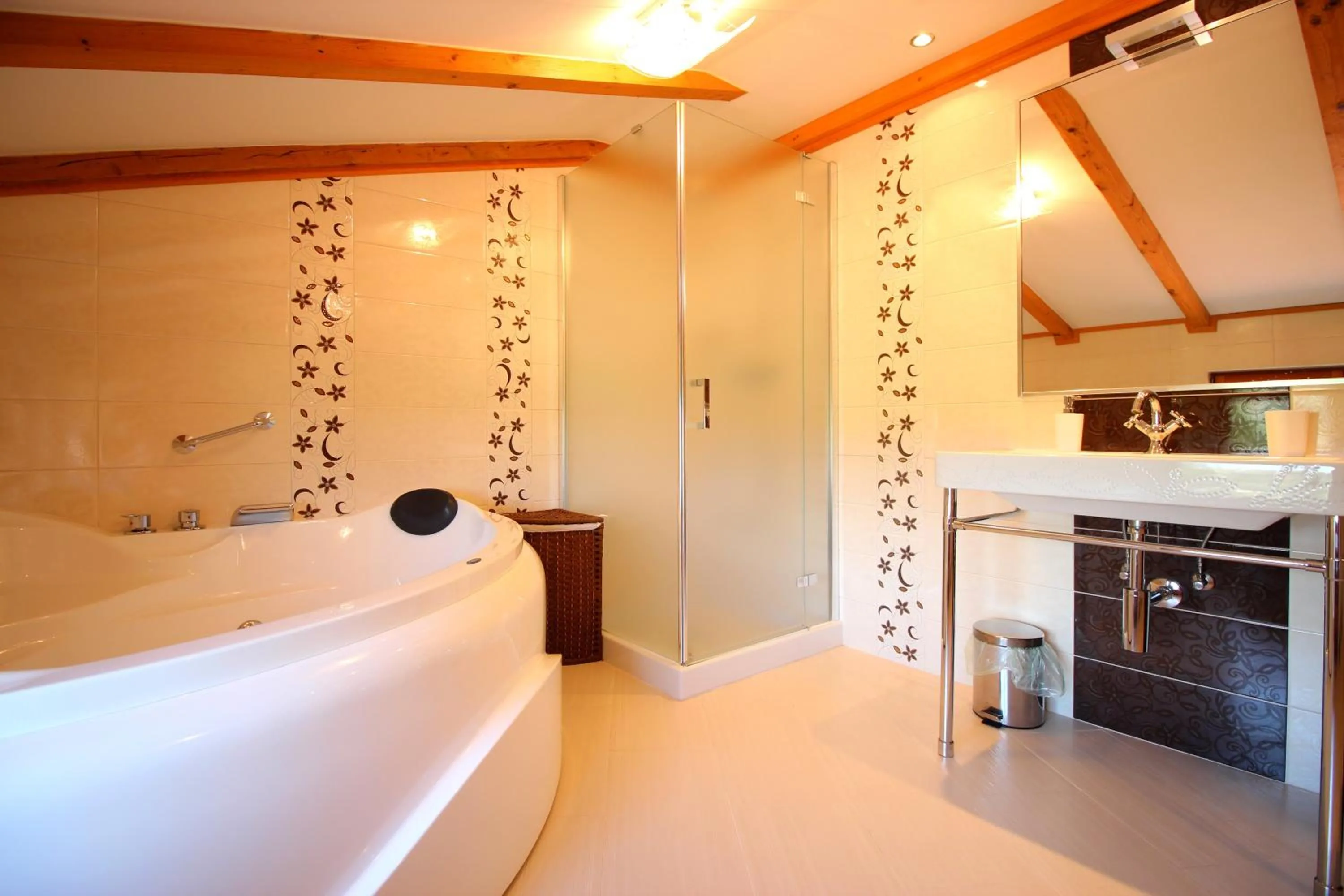 Bathroom, Bed in Holiday Home Valmoneda