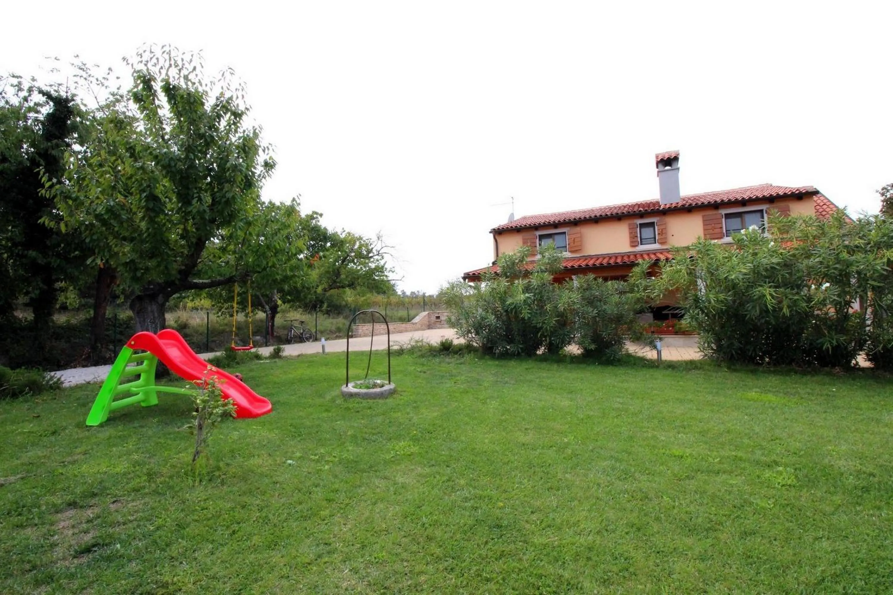 Garden in Holiday Home Valmoneda