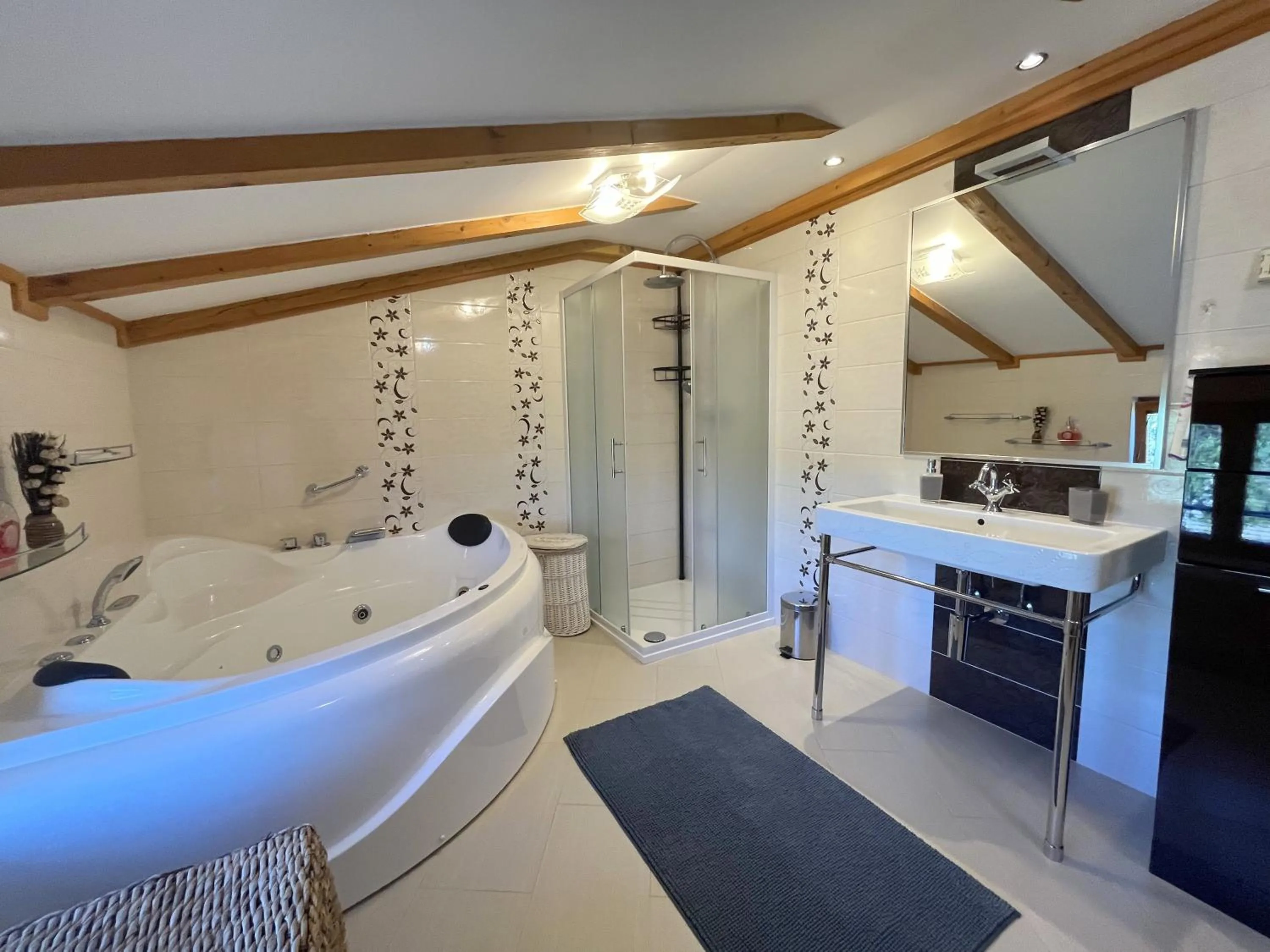 Bathroom in Holiday Home Valmoneda
