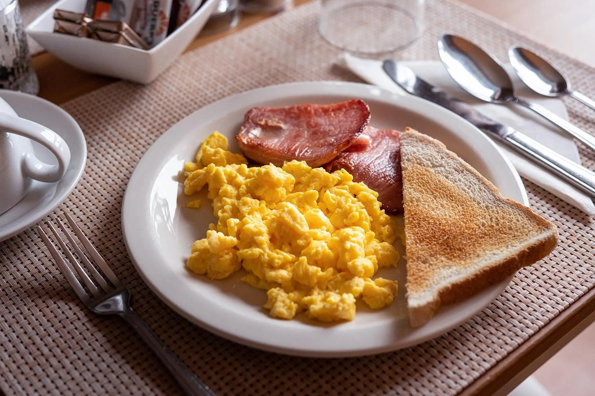 Food and drinks in Broadford House Skye