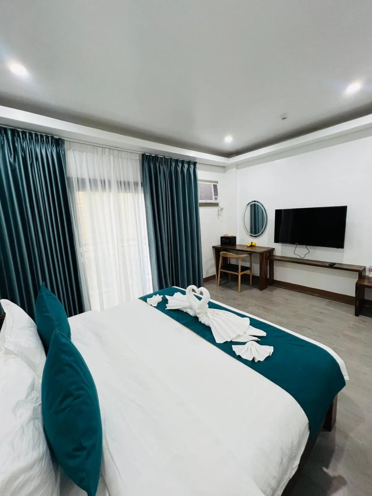 Bedroom, Bed in Ocean Star Hotel Coron