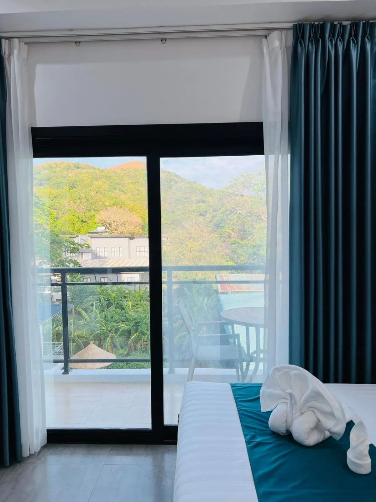 Balcony/Terrace, Bed in Ocean Star Hotel Coron