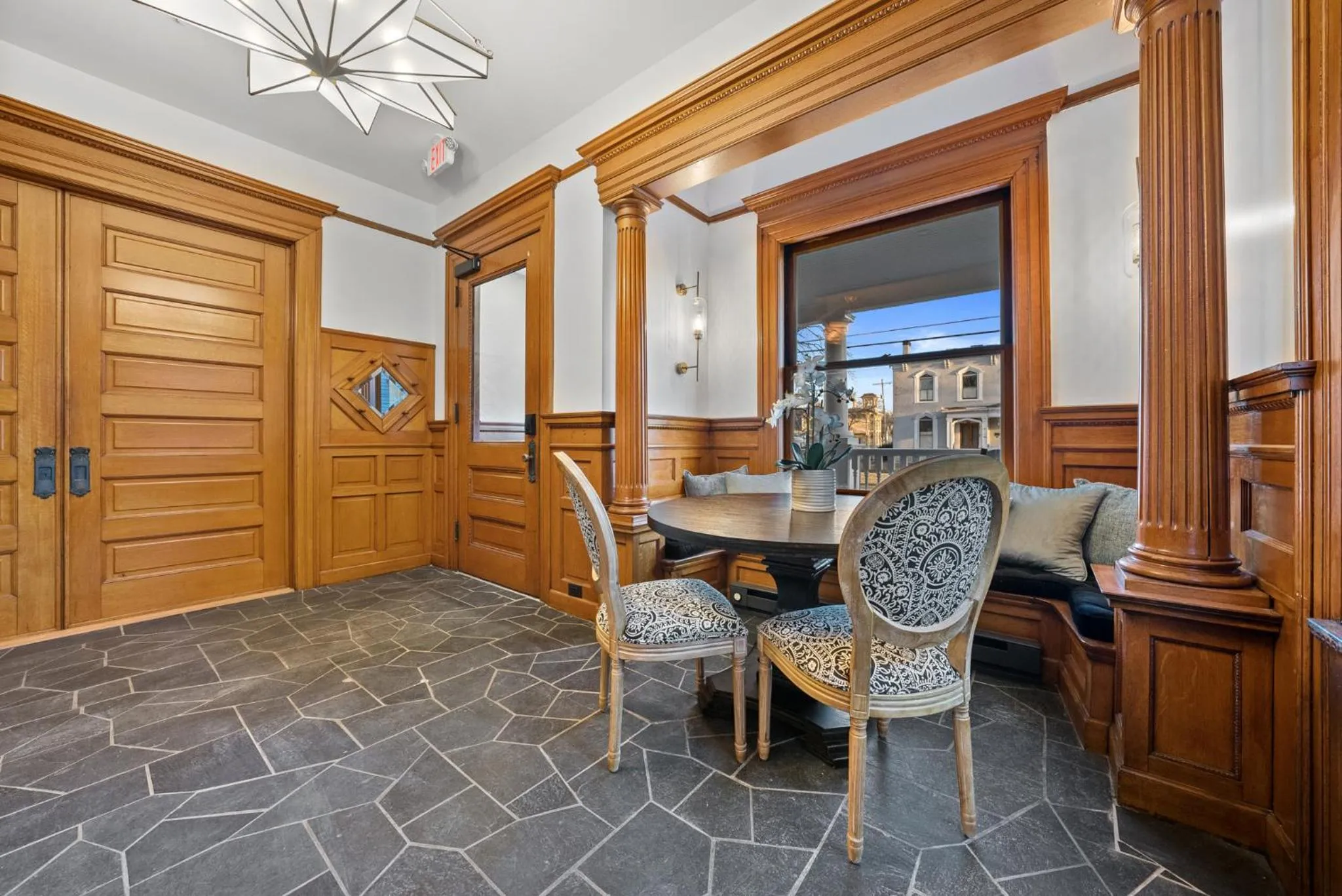 Presidential Suite Sandusky Waterfront Area