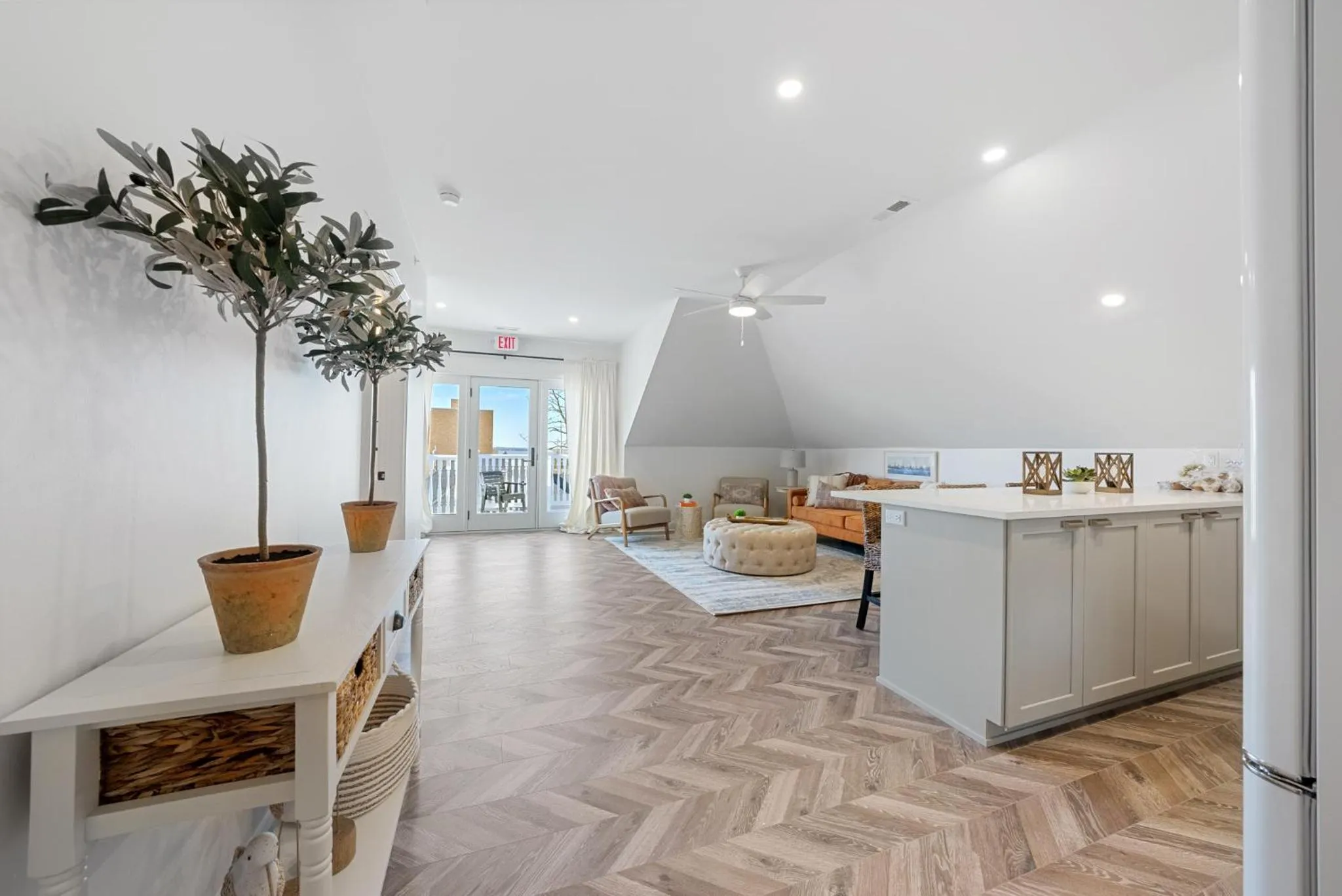 Presidential Suite Sandusky Waterfront Area
