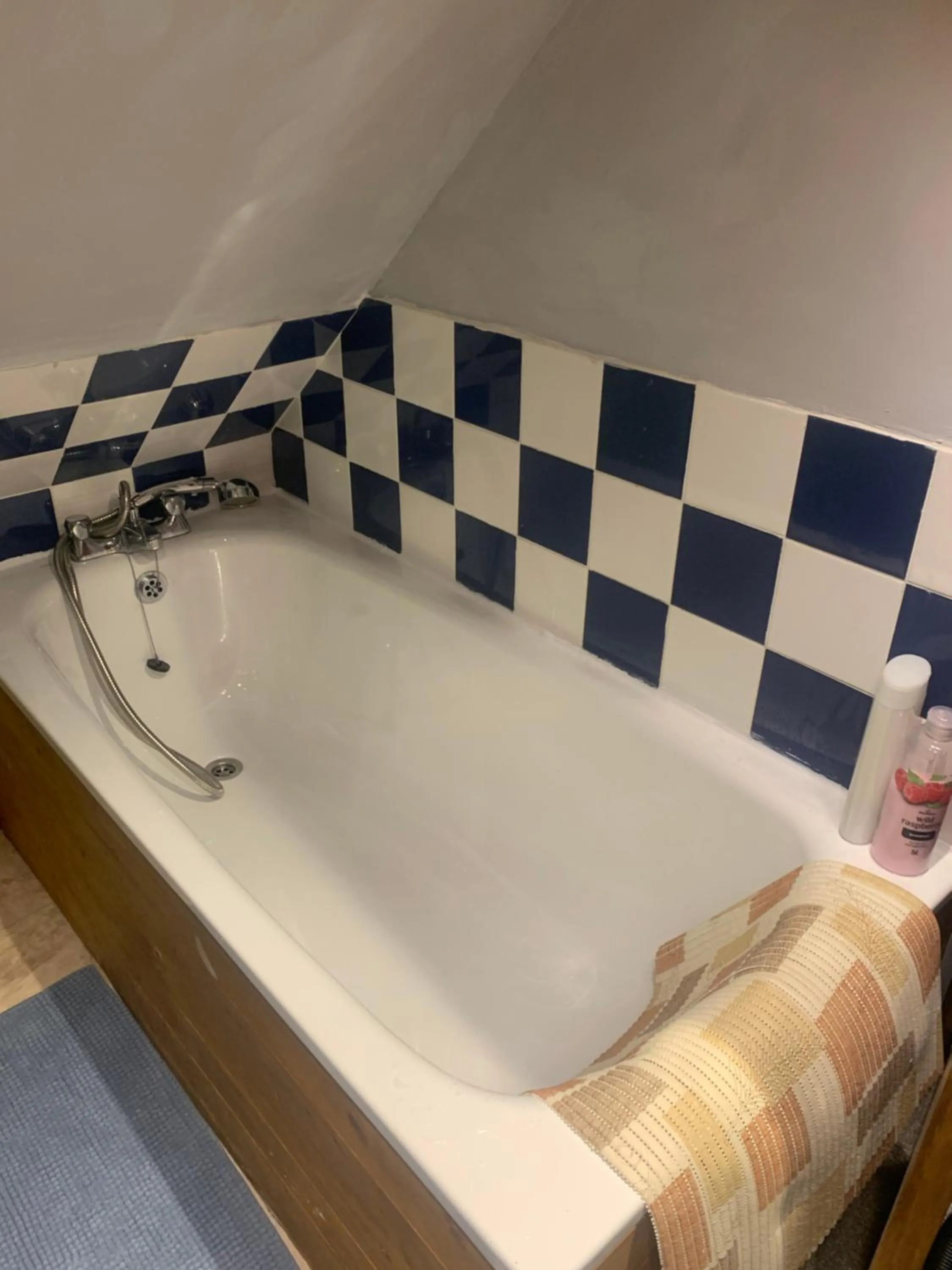 Bathroom in Heathergate Cottage Dartmoor BnB