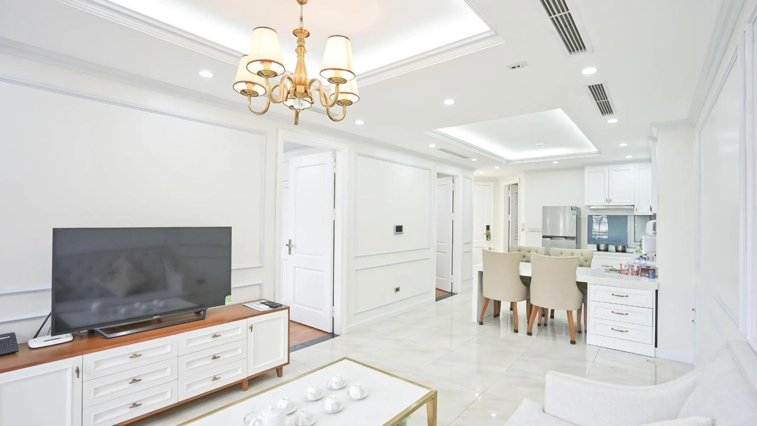 TV and multimedia in Luxe Paradise Residence 79 Nguyen Du