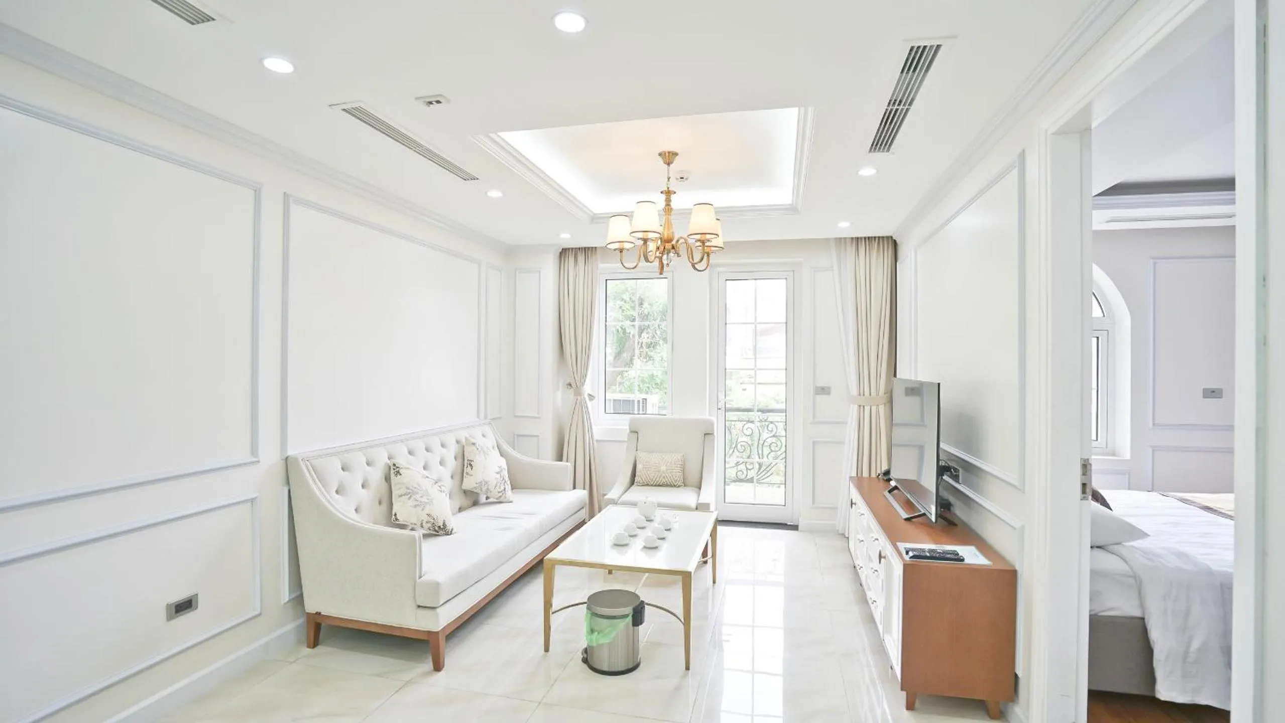 TV and multimedia, Bed in Luxe Paradise Residence 79 Nguyen Du