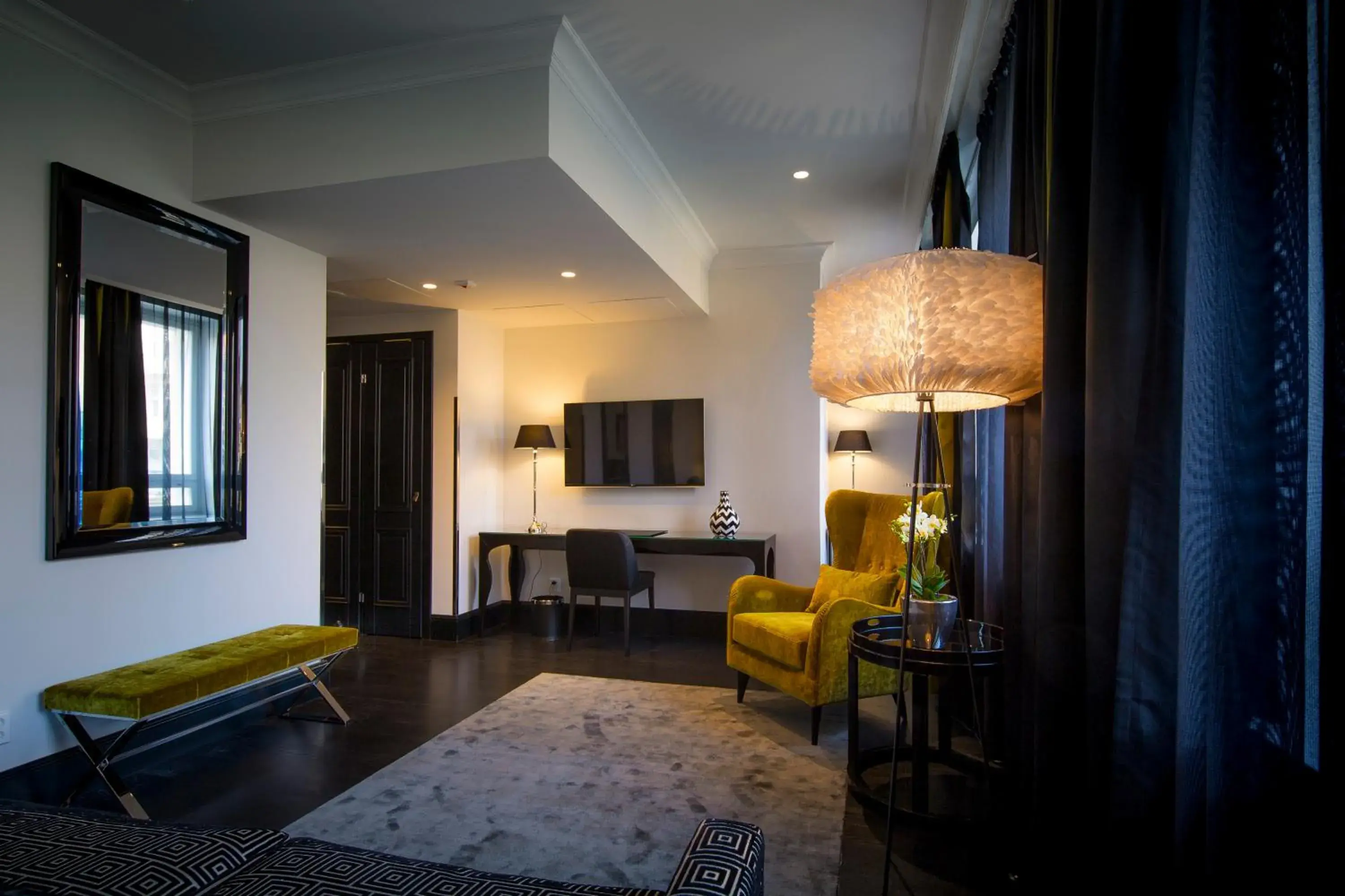 TV and multimedia, Bed in Hotel Lilla Roberts TV and multimedia, Bed in Hotel Lilla Roberts