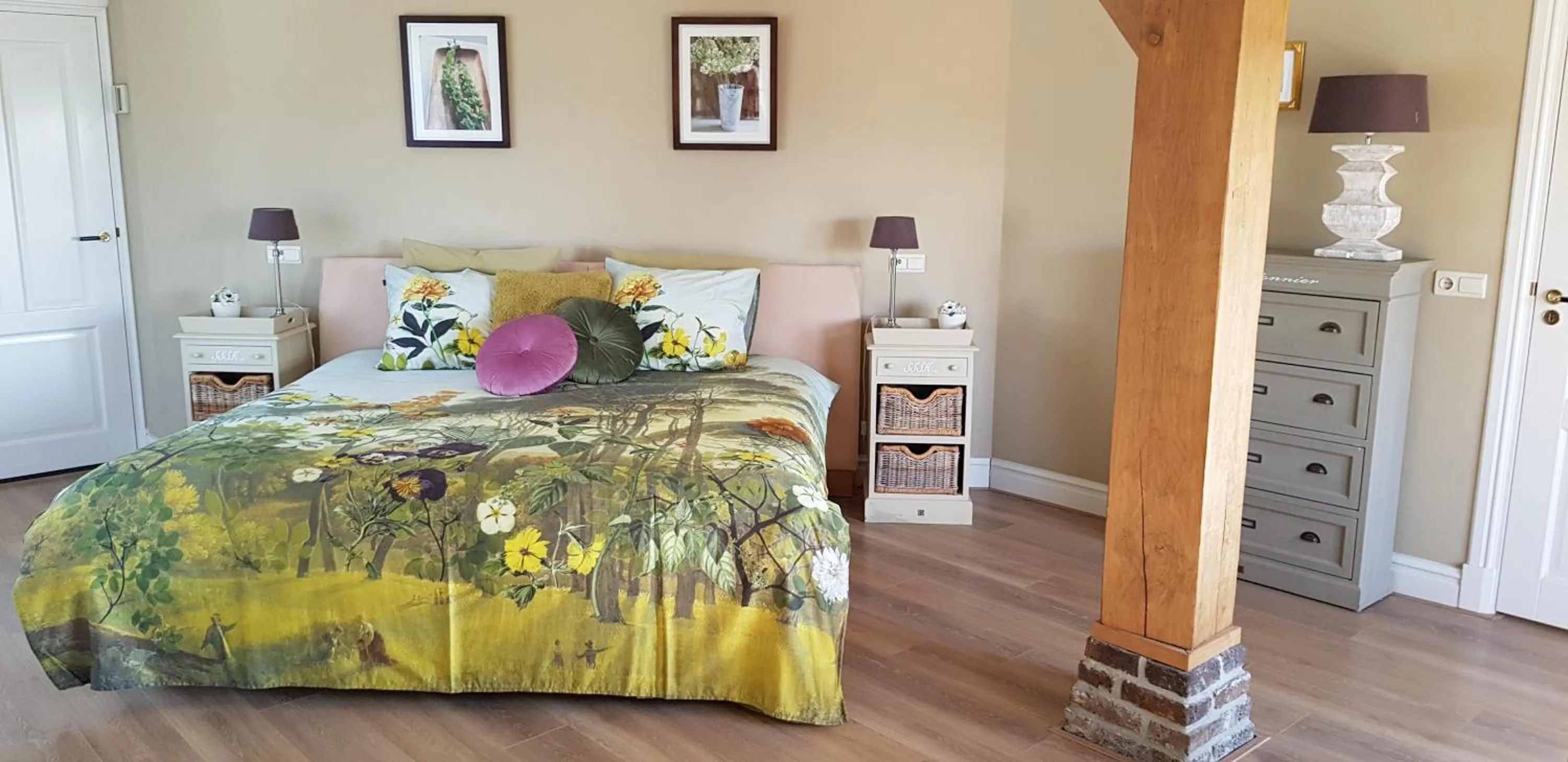 Bed in B&B Farmhouse De Loksheuvel