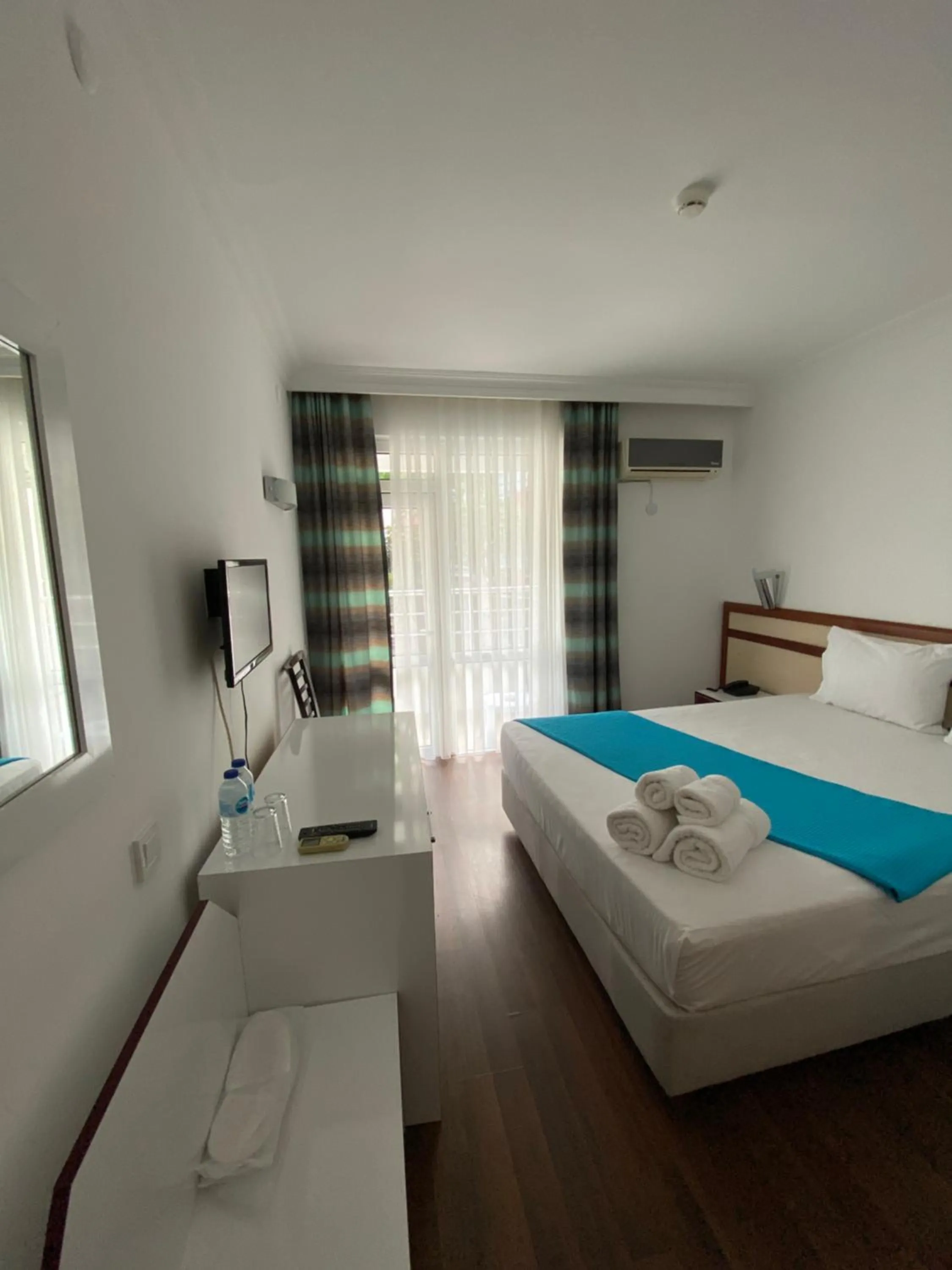 Mountain view, Bed in Finike Marina Hotel
