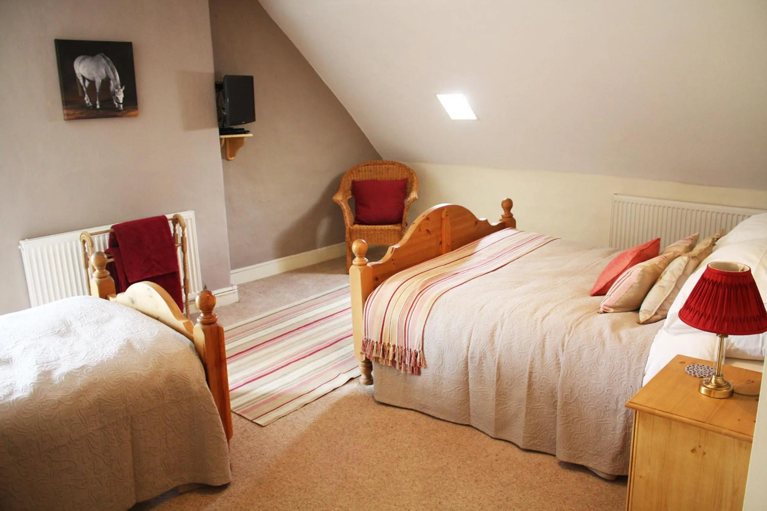 Photo of the whole room, Bed in Willow Tree Farm
