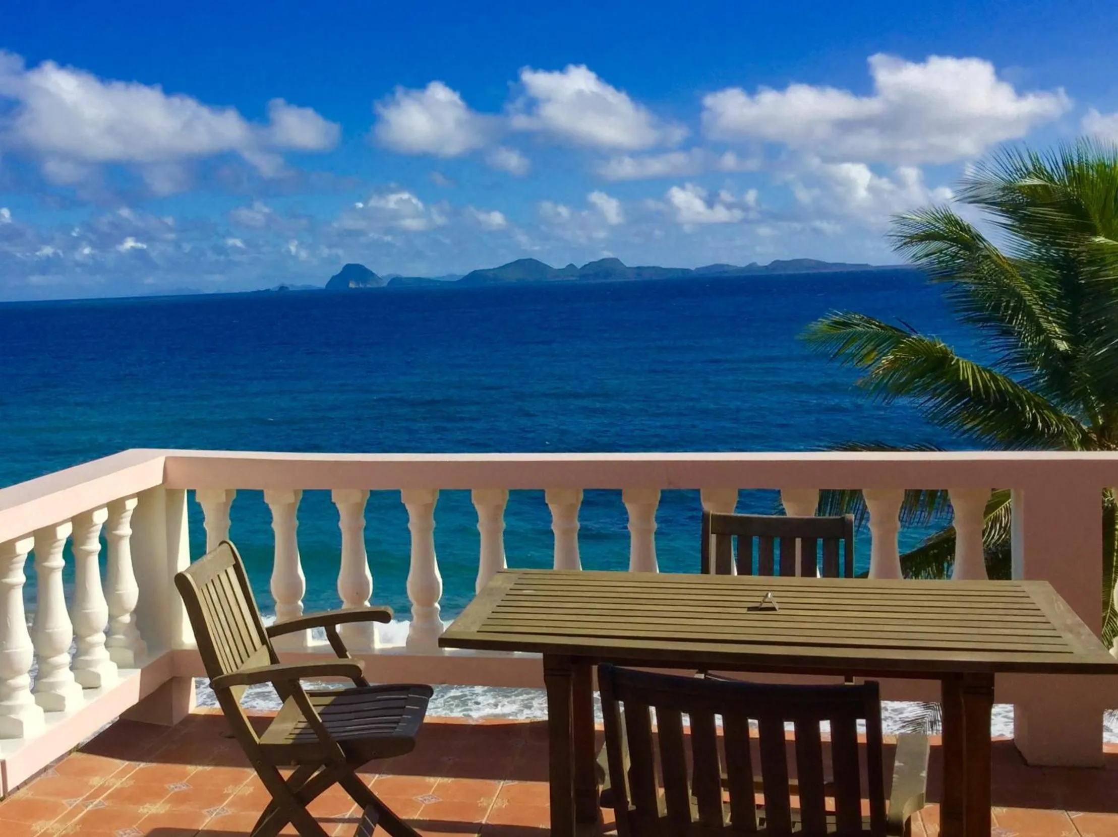 Restaurant/places to eat in Petite Anse Hotel