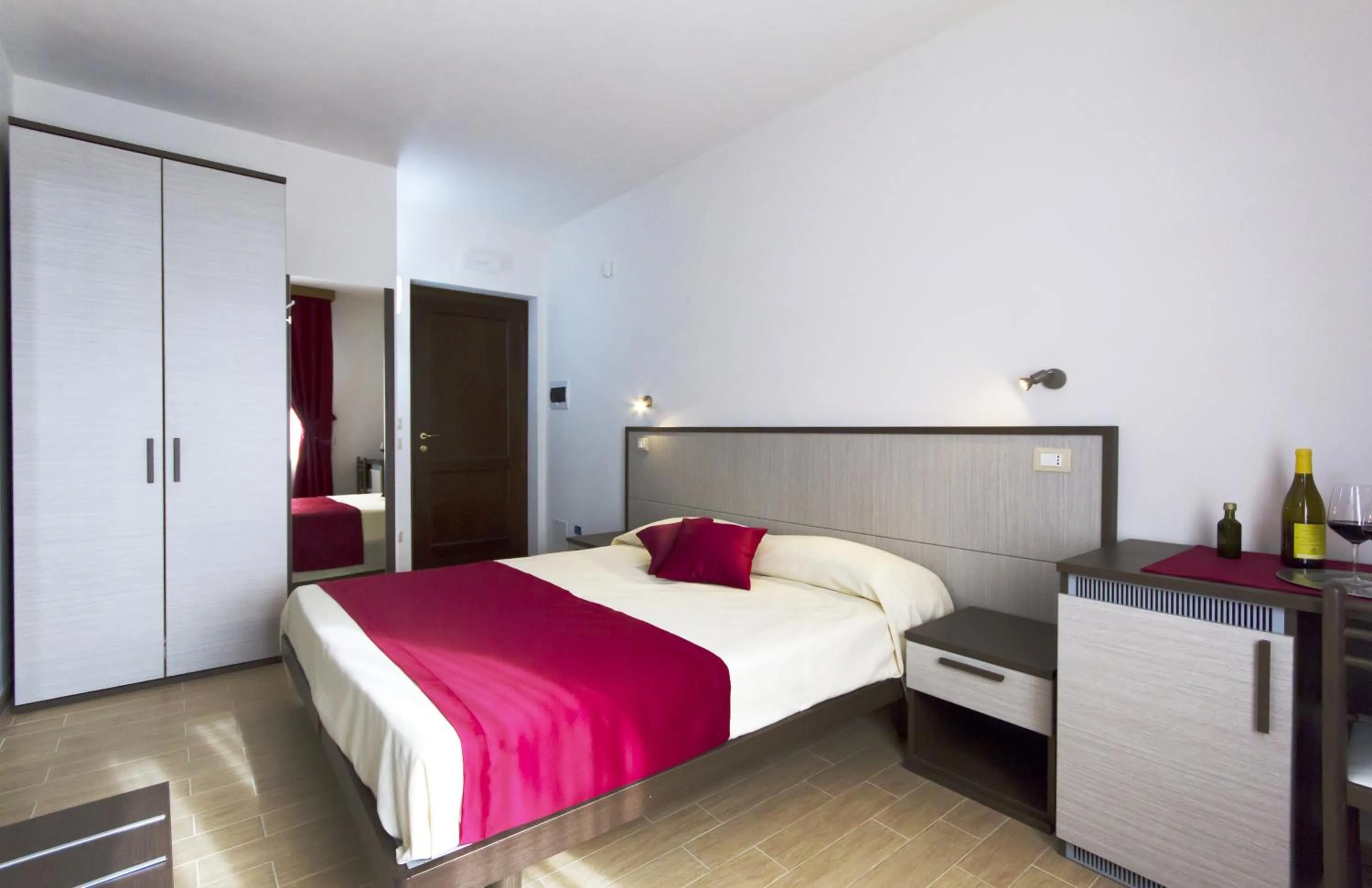 Restaurant/places to eat, Bed in Resort Santa Maria Hotel