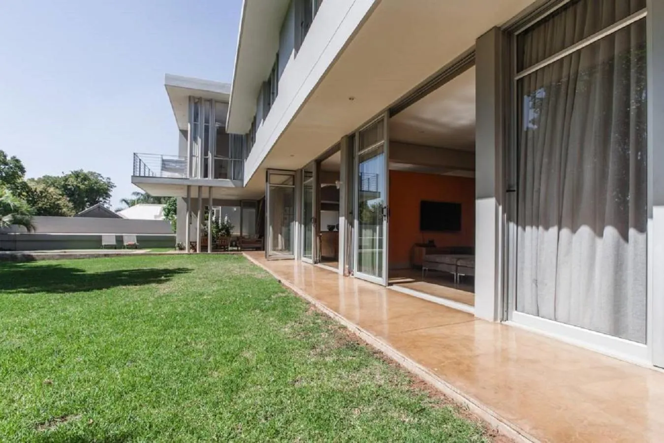 Property building in Houghton Place