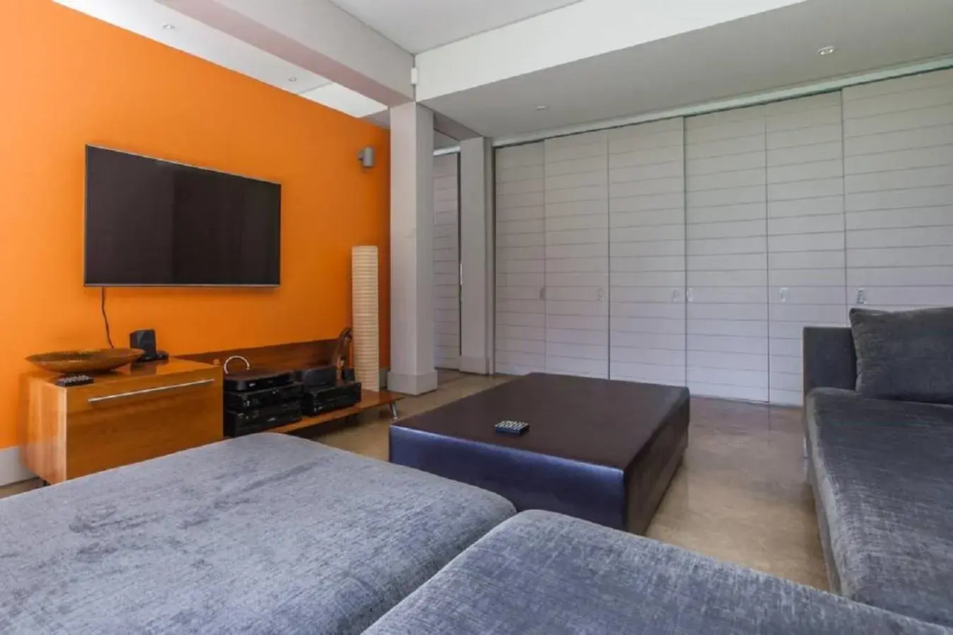 TV and multimedia, Bed in Houghton Place TV and multimedia, Bed in Houghton Place