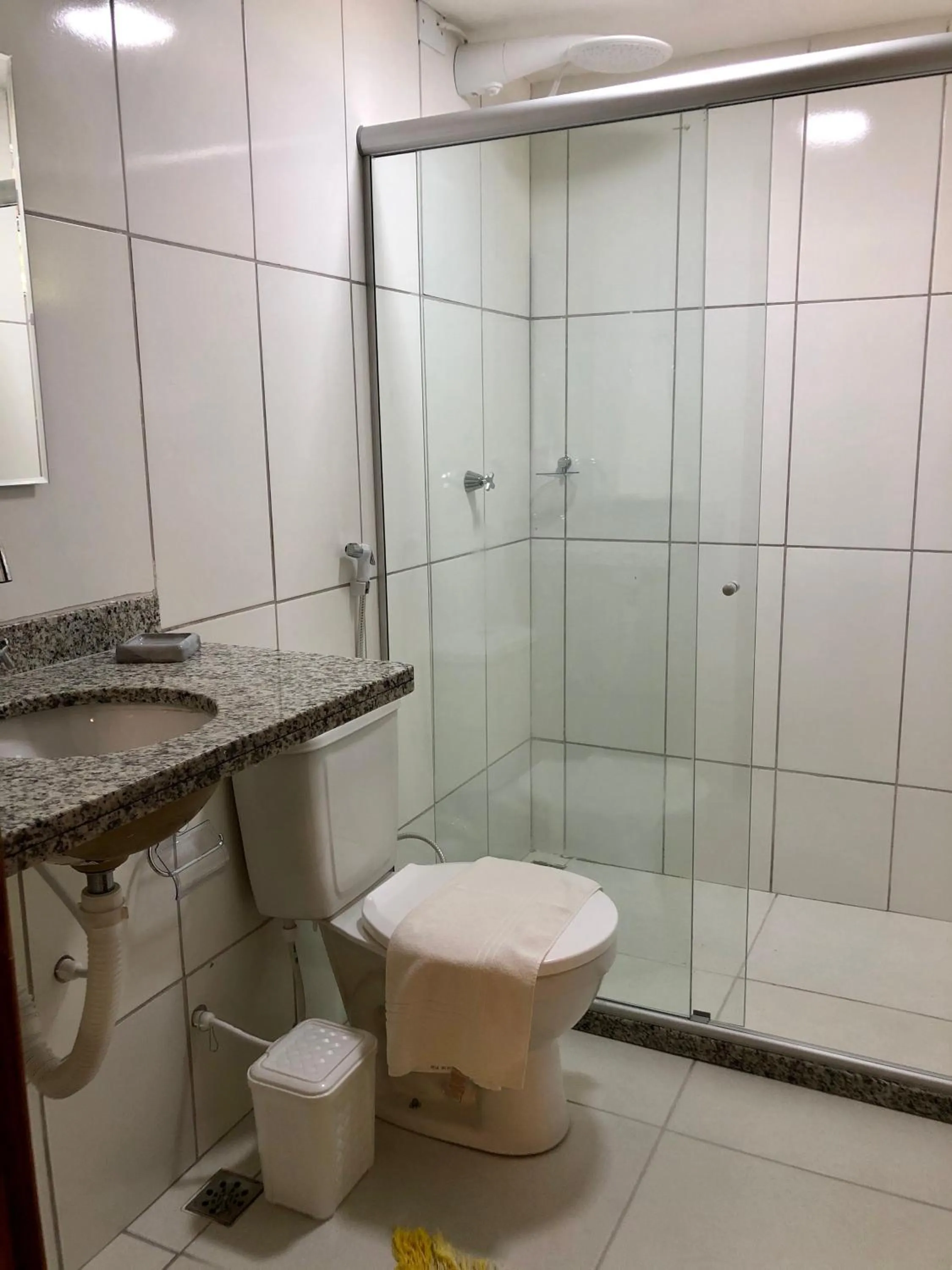 Shower in Pousada das Oliveiras