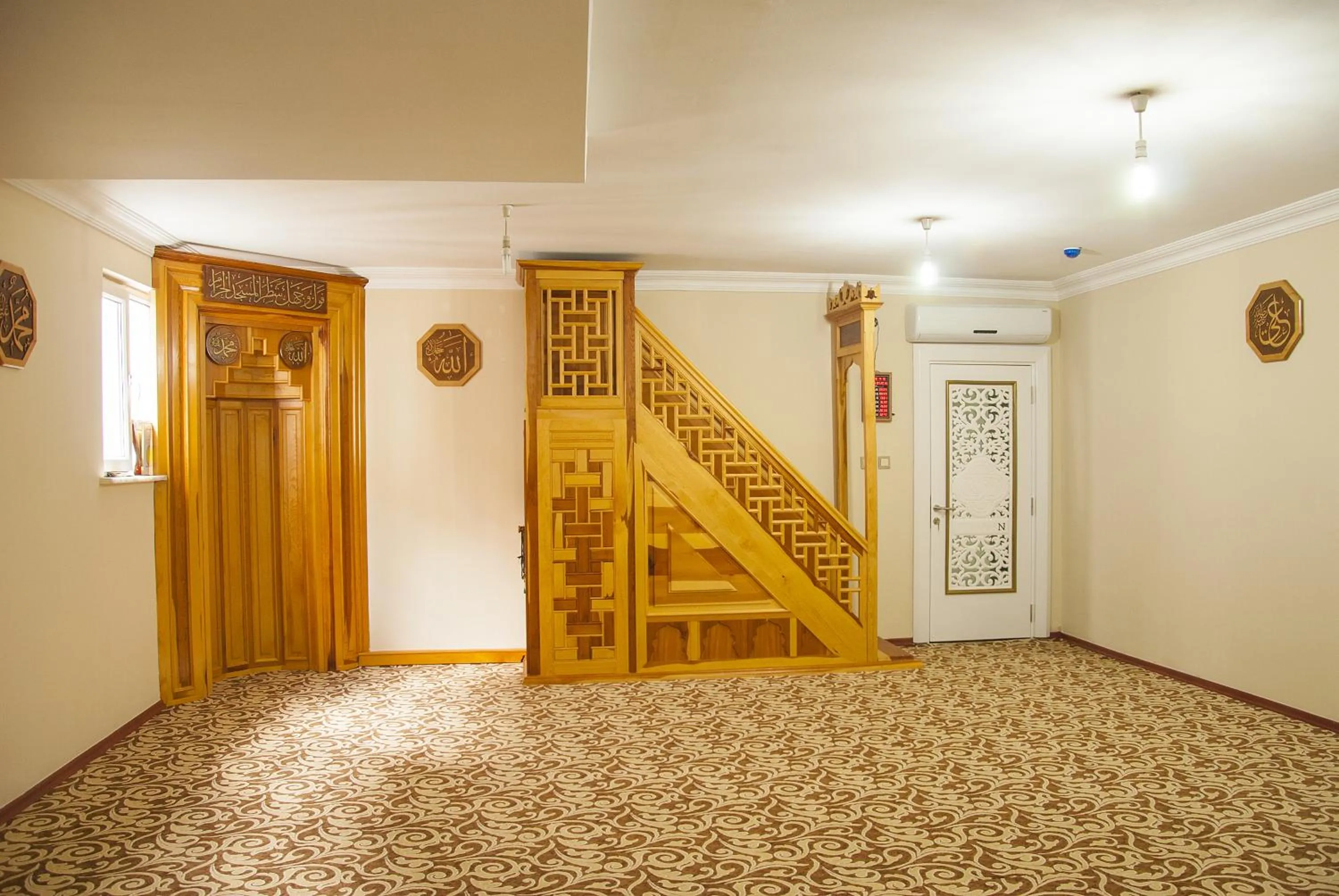 Area and facilities in Demosan City Hotel