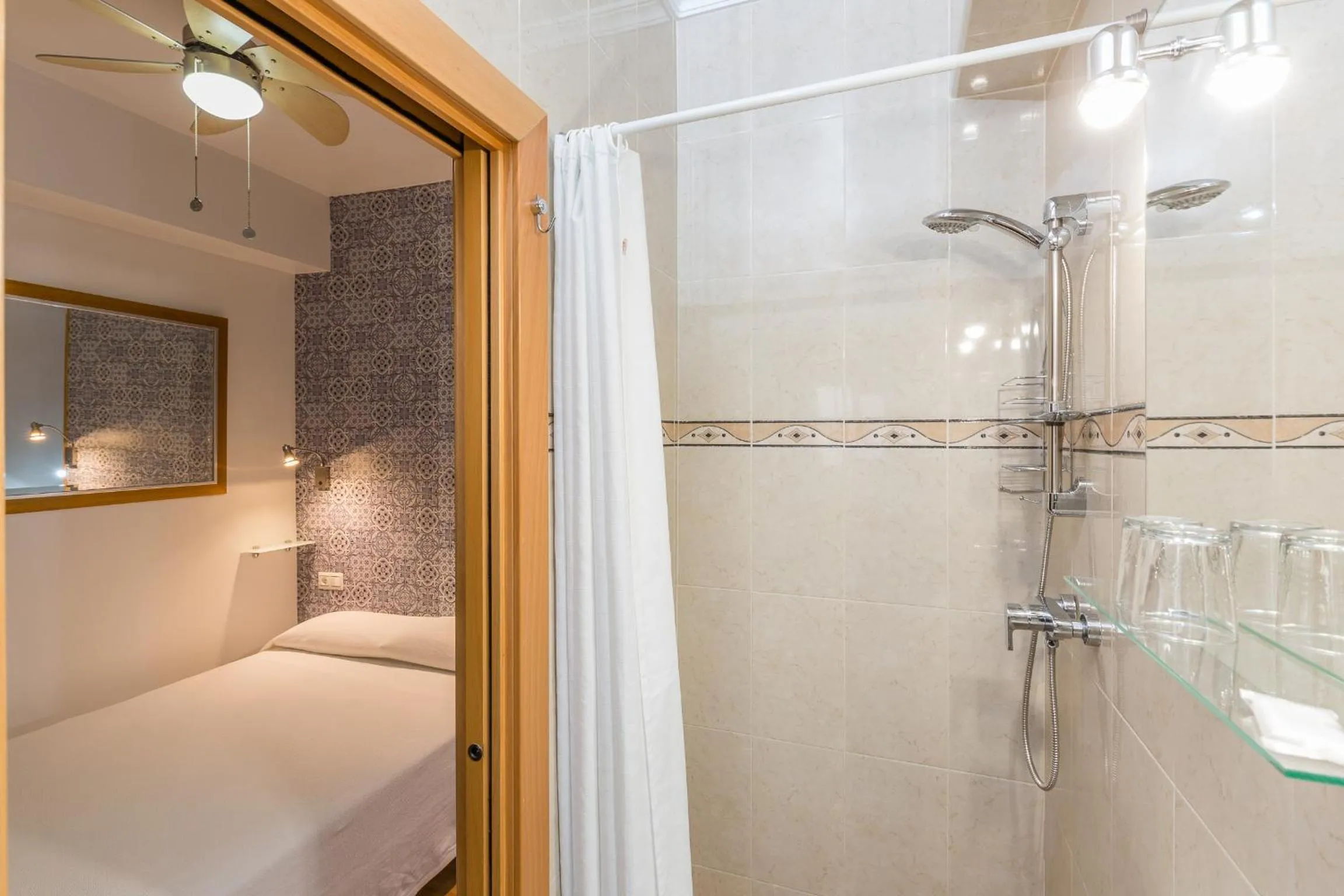 Photo of the whole room in Guadalupe Cozy Inns