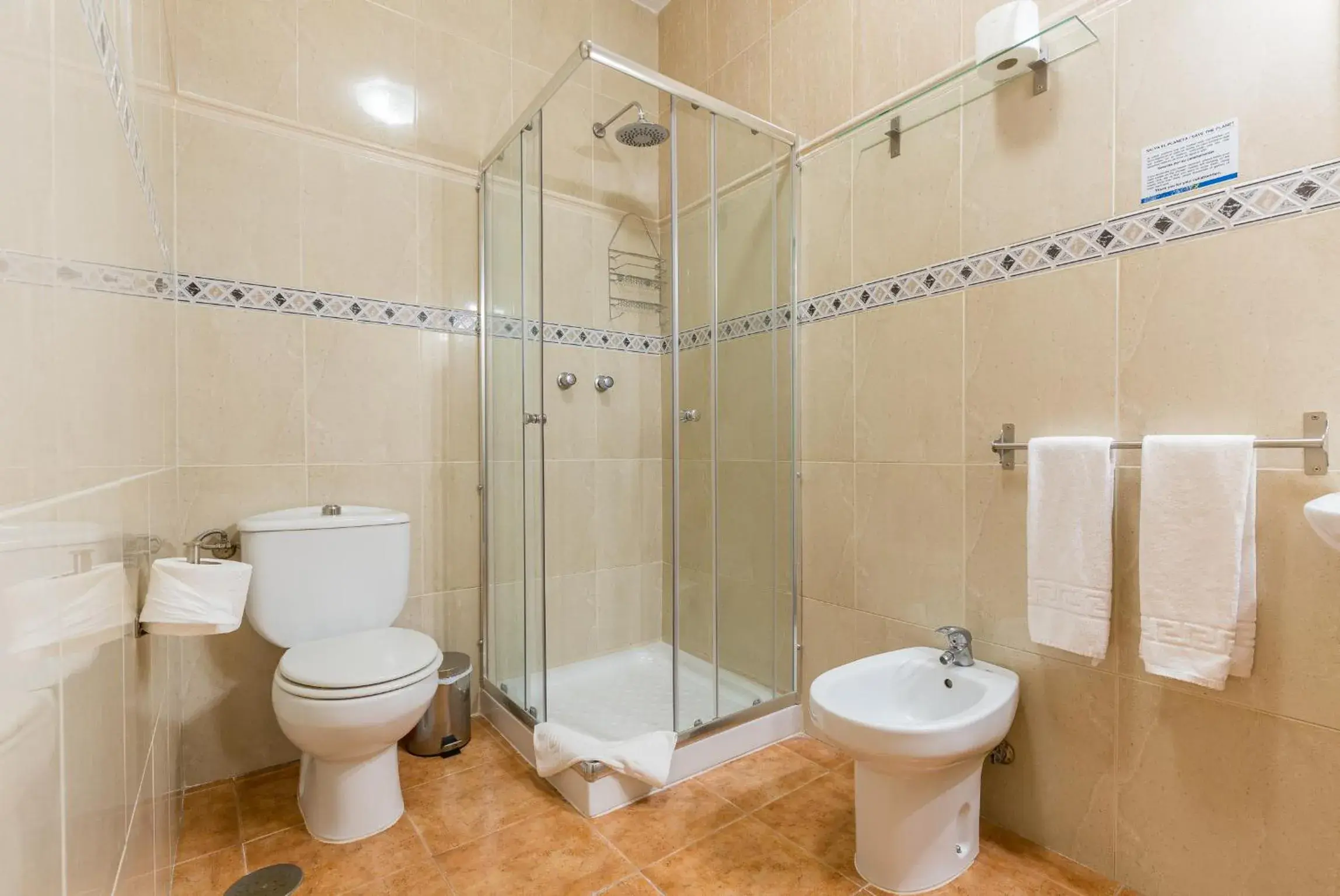 Twin Room in Guadalupe Hostal By Torremolinos On-line Twin Room in Guadalupe Hostal By Torremolinos On-line
