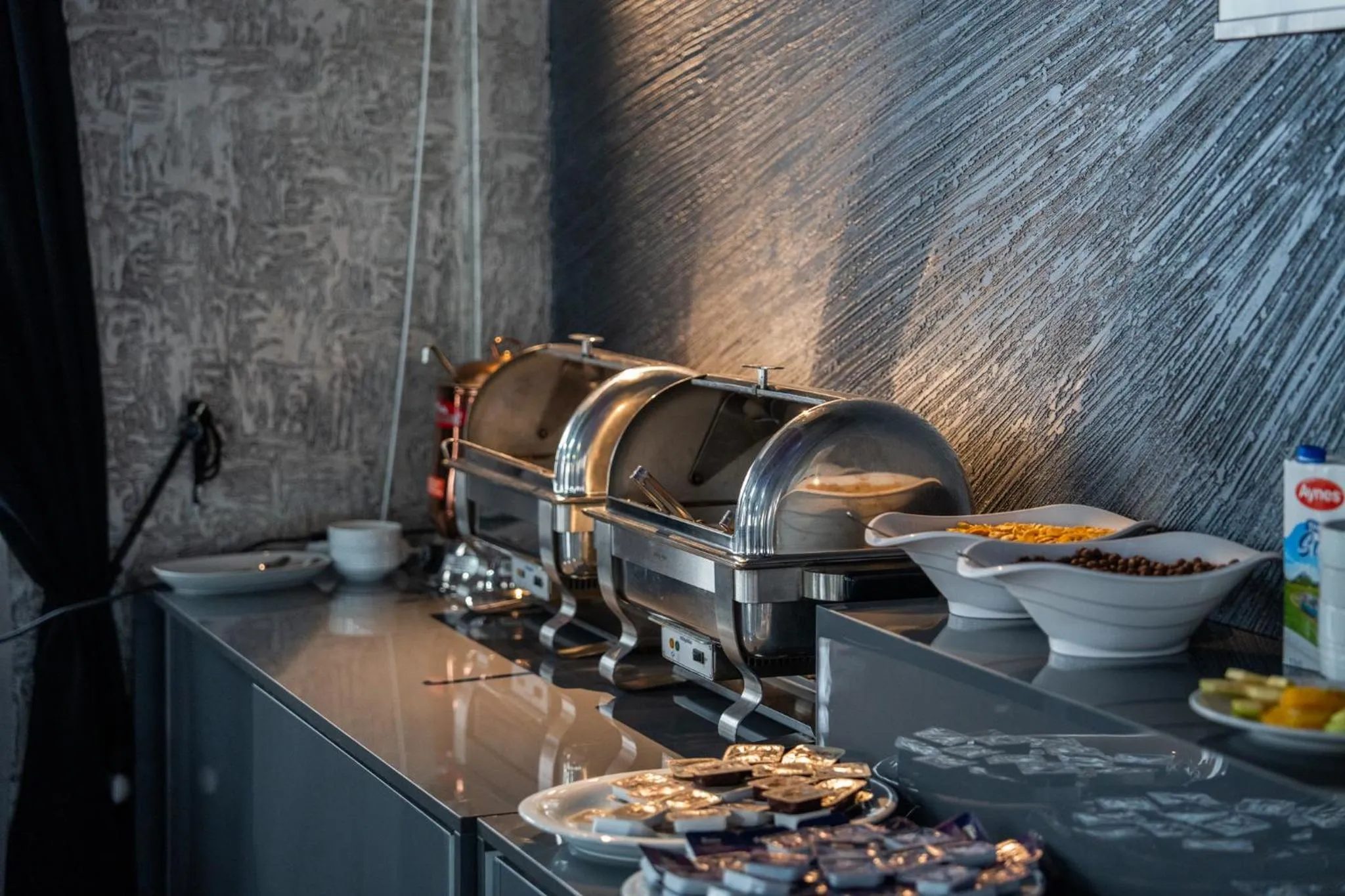 Restaurant/places to eat in saffari otel